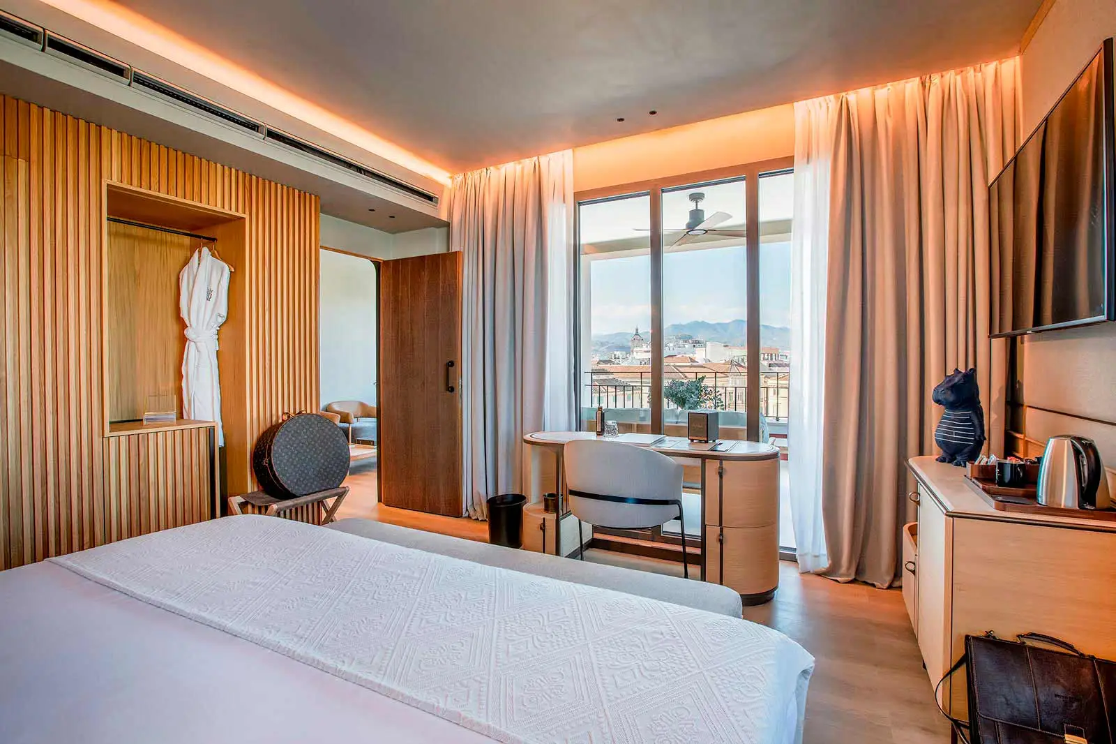 only-you-junior-suite-terrace-larios-2