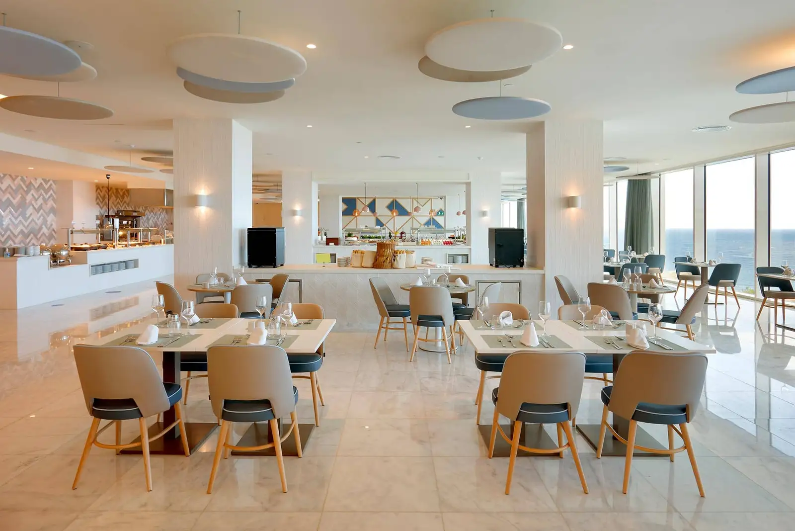 Palladium-Hotel-Menorca-Restaurante-Sa-Barca