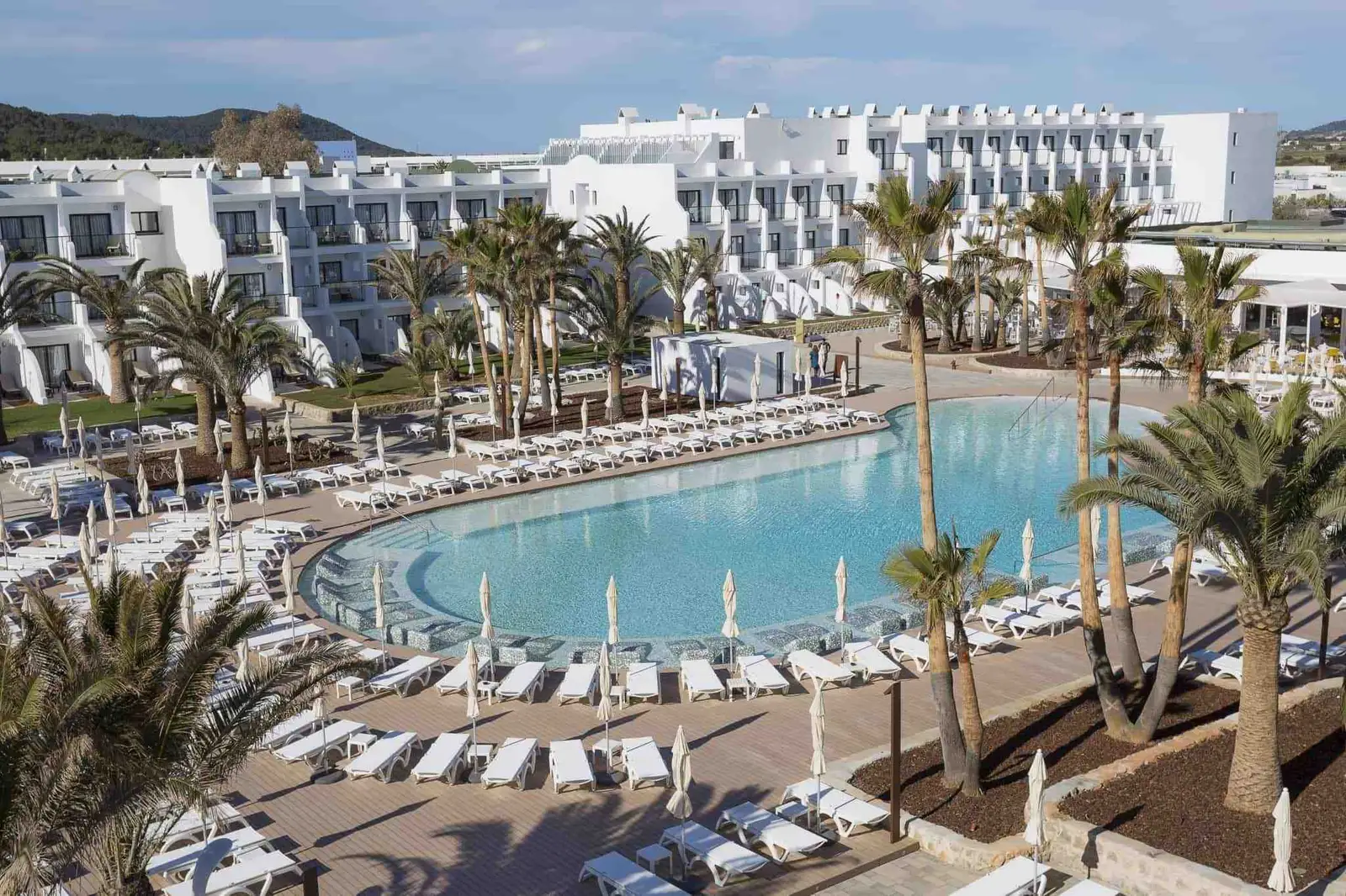 Grand_Palladium_White_Island_piscina2
