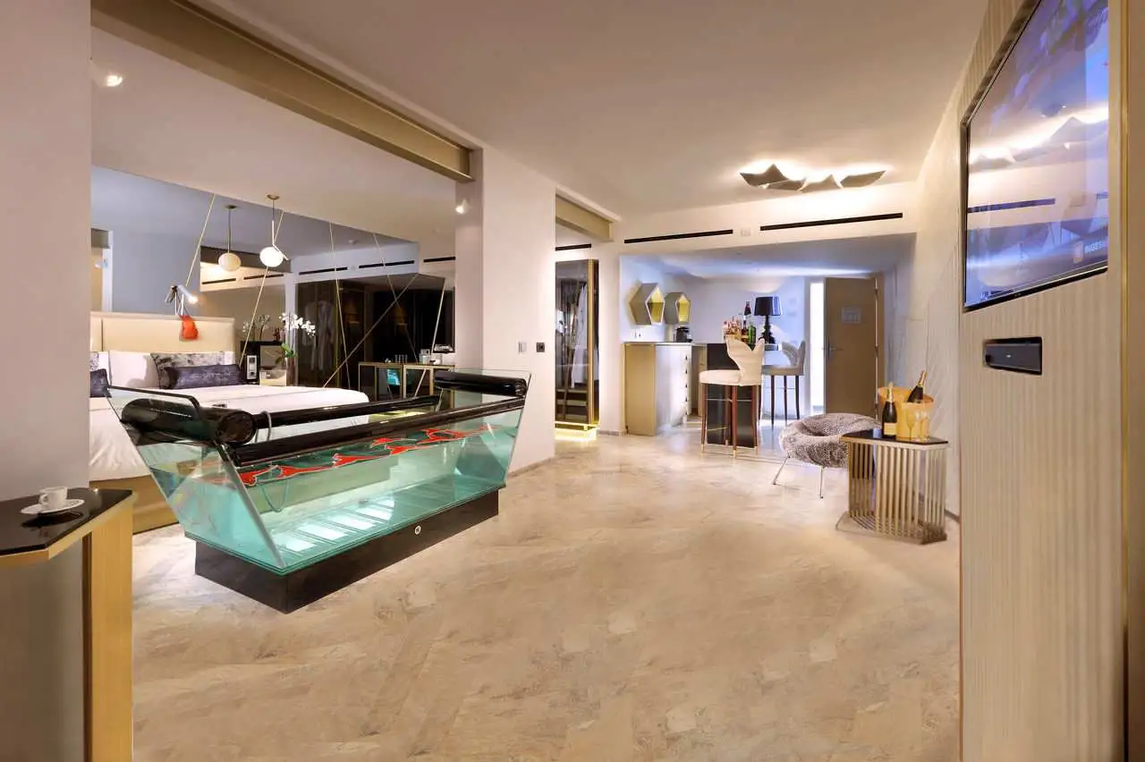 ushuaia-ibiza-beach-hotell-suite-club-4