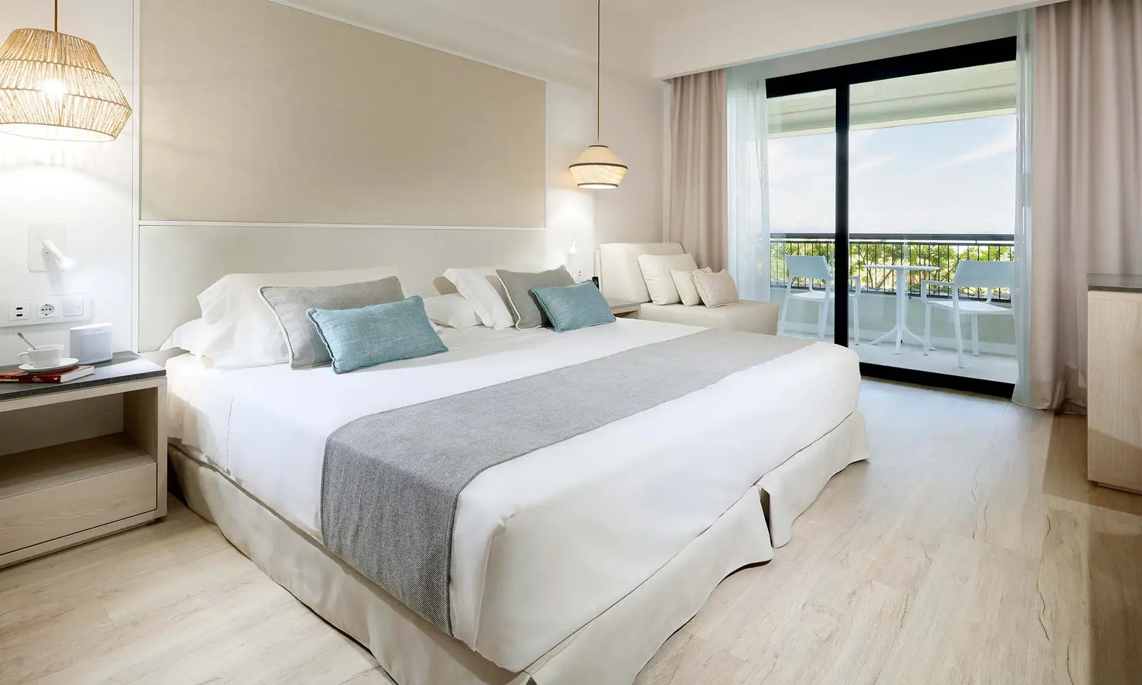 Grand-Palladium-Sicilia-Connecting-Family-Deluxe-Sea-View2