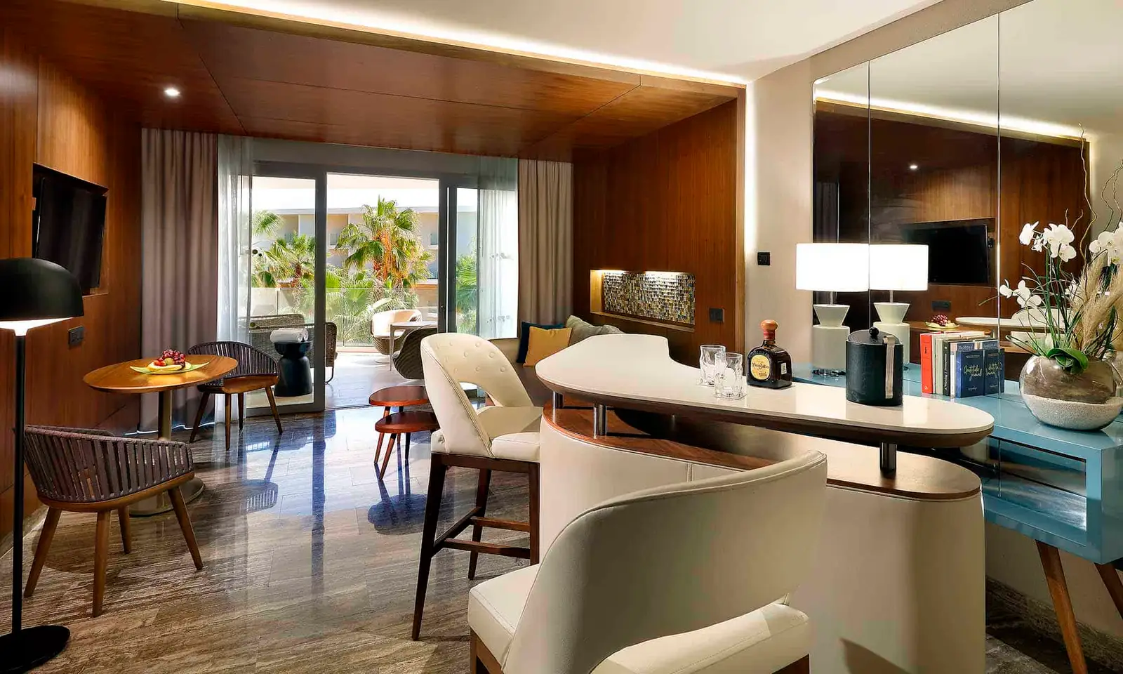 Family-Selection-Grand-Palladium-Costa-Mujeres-loft-suite-jacuzzi-terrace-vista-exterior-4