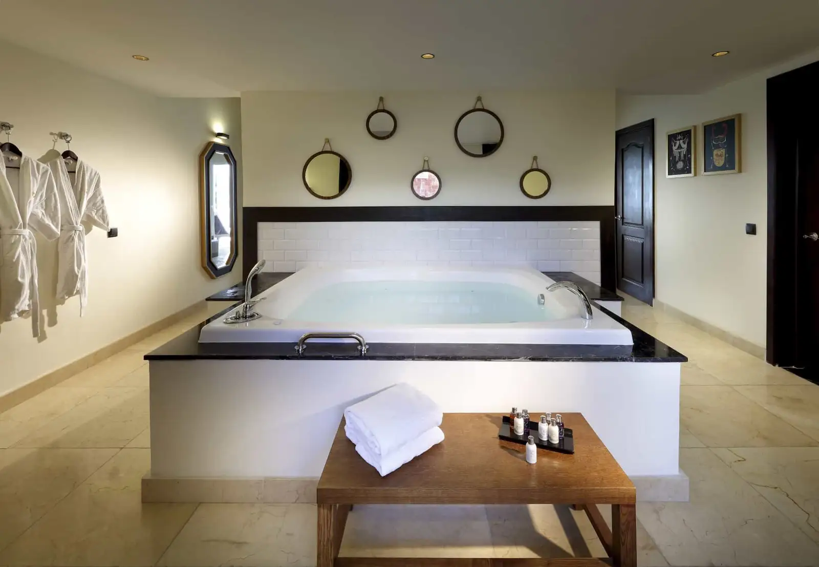 Grand_Palladium_Lady_Hamilton_Romance_Villa_Suite6