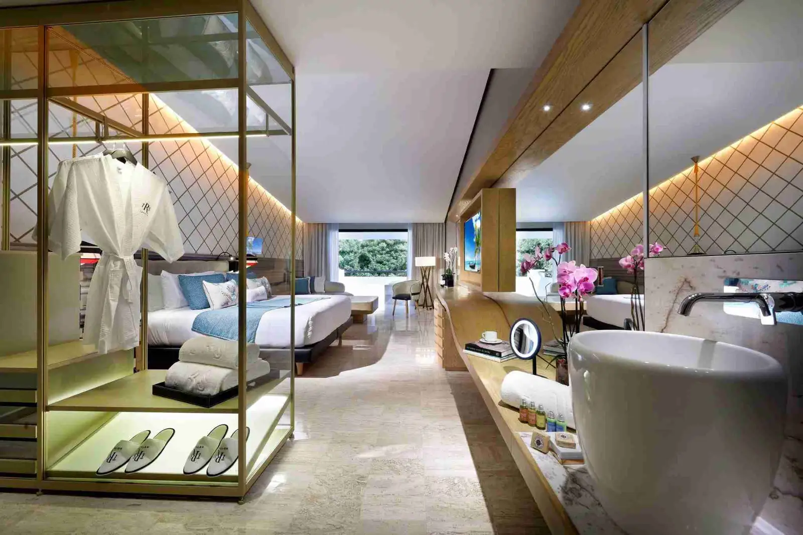 TRS-YUCATAN-Hotel-Junior-Suite-Jacuzzi-Terrace-Poolside8