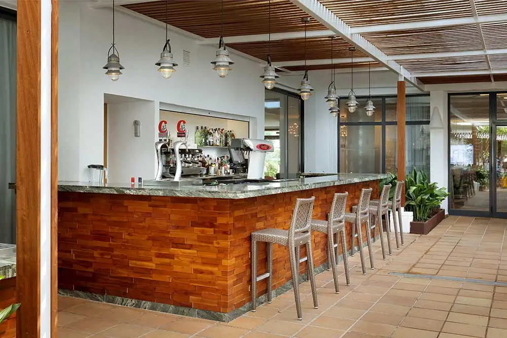 palladium-hotel-palmyra-pool-bar