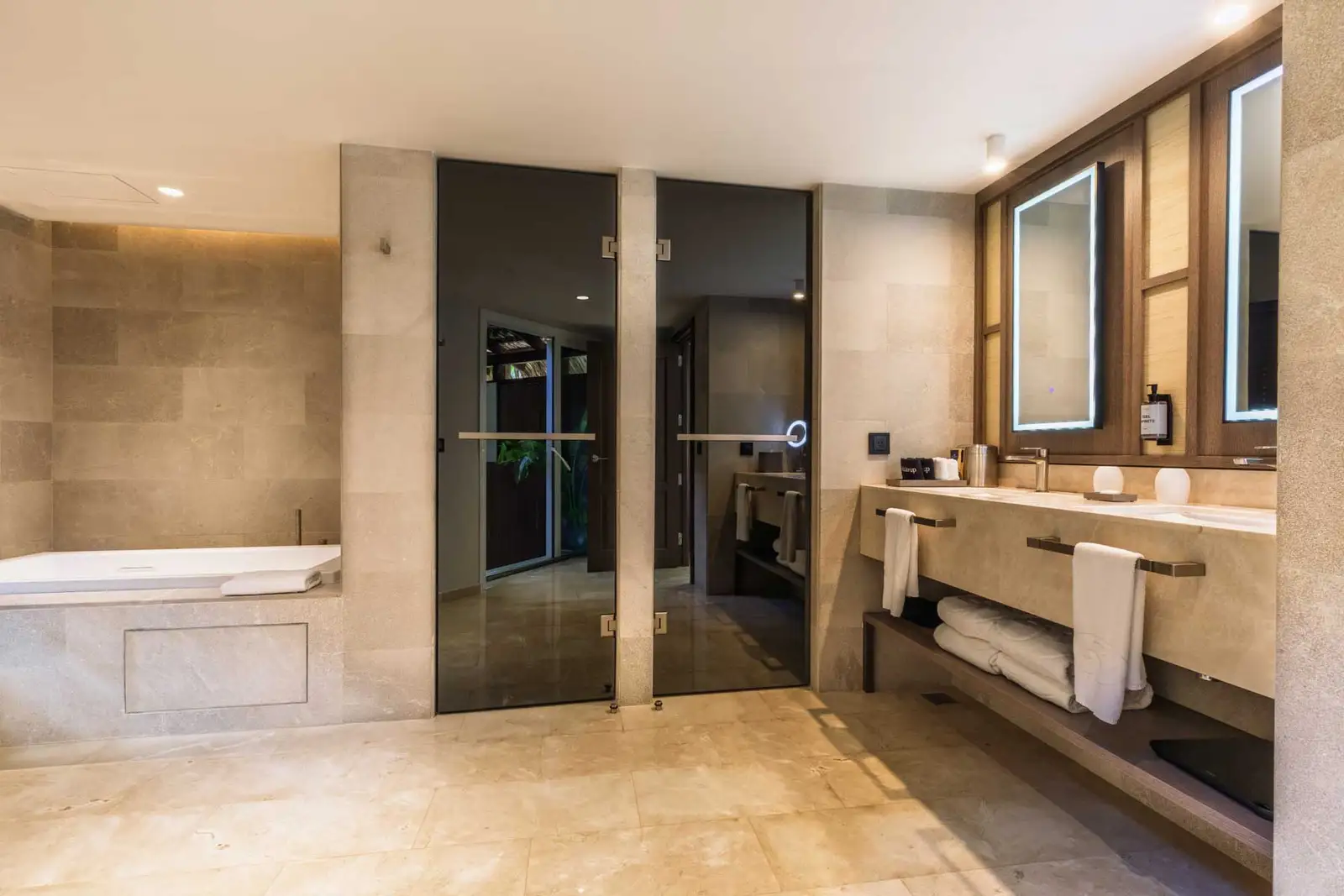 romance suite garden view