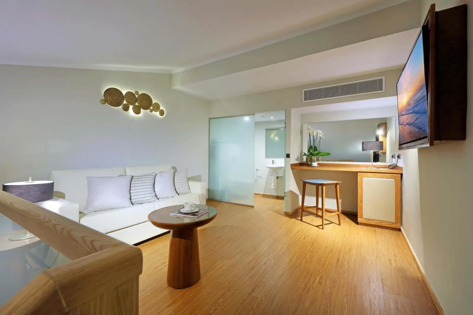 Grand-Palladium-Punta-Cana-Resort-Spa-loft-livingroom