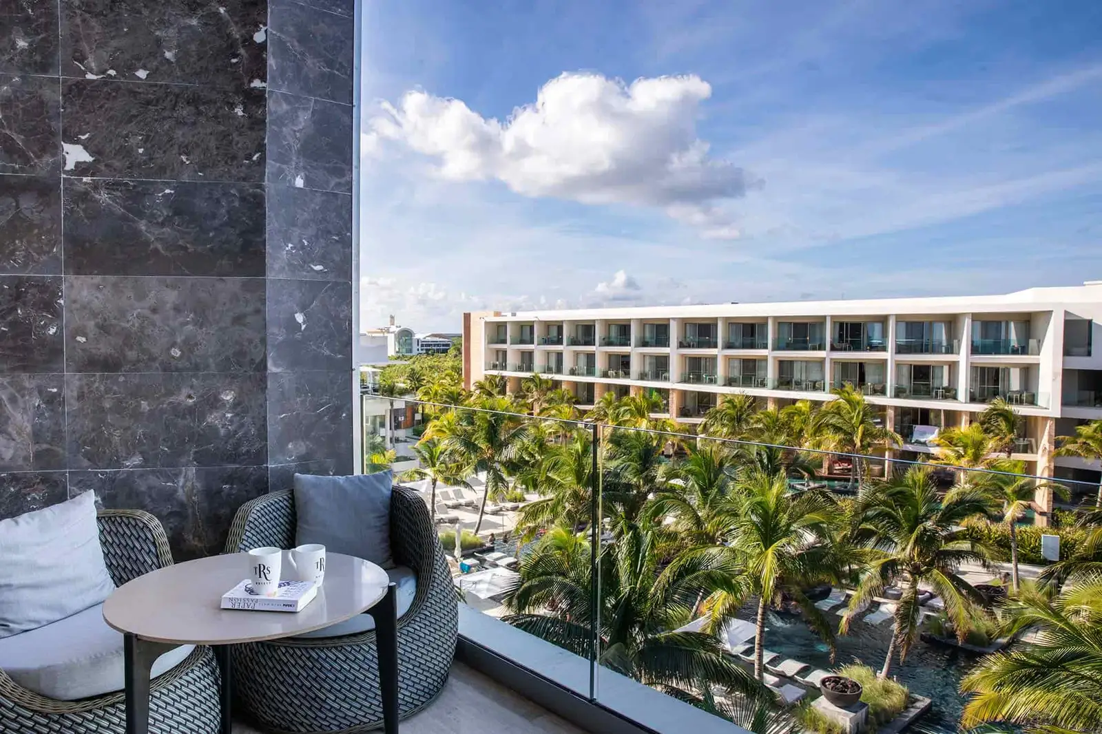 TRS-Coral-Hotel-Loft-Suite-Beachfront-Ocean-View-vista