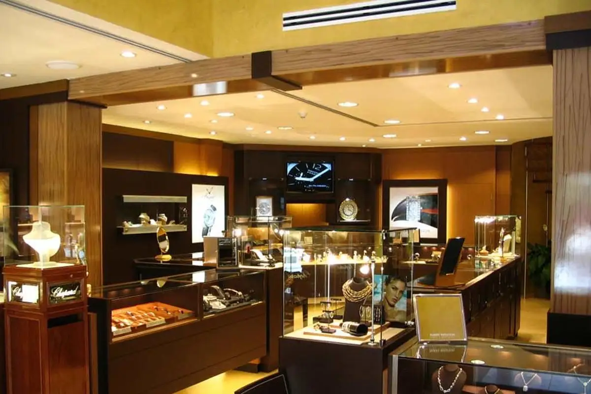 the shoppes rose hall