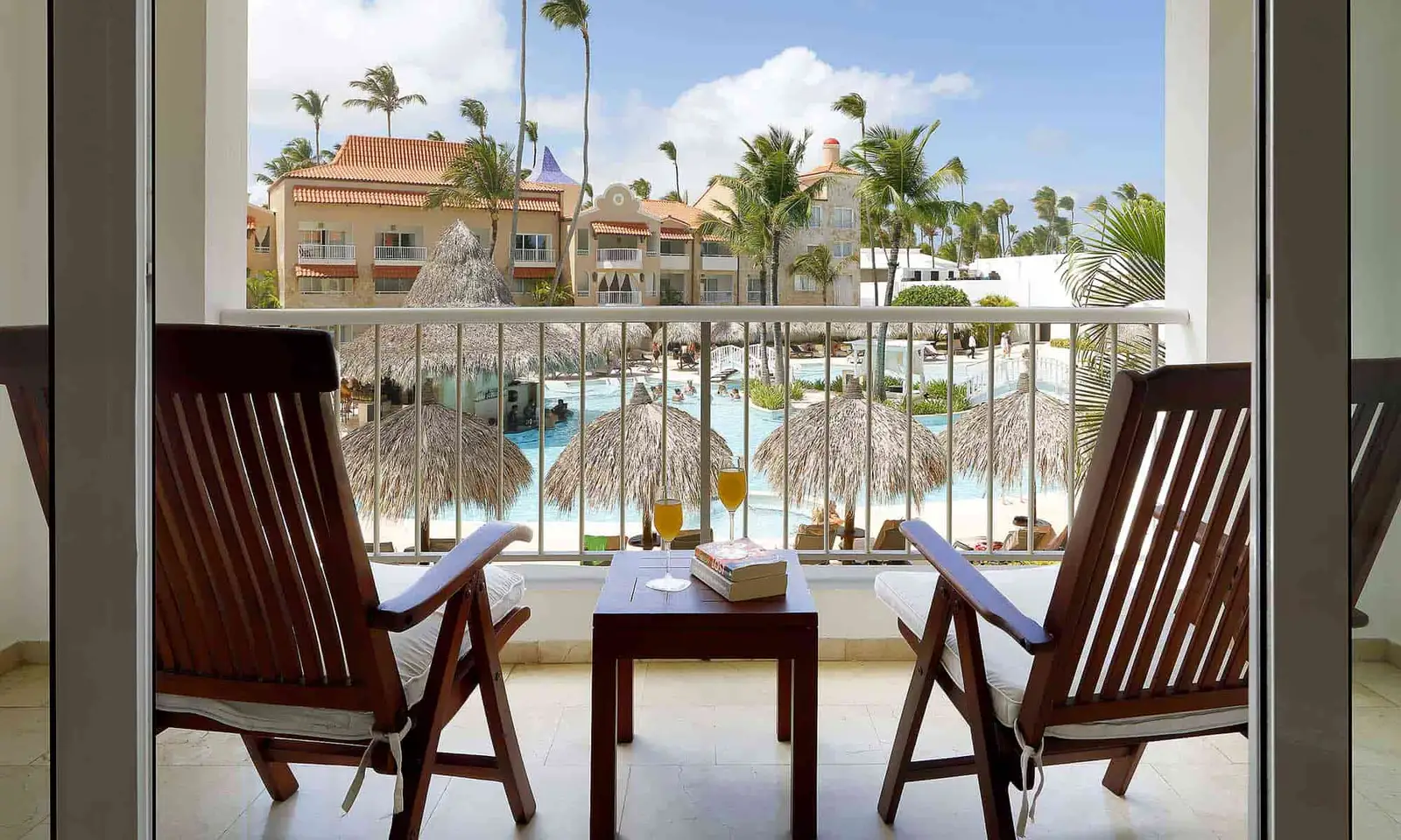 TRS-TURQUESA-JUNIOR-SUITE-POOLSIDE-5225_MG_2205