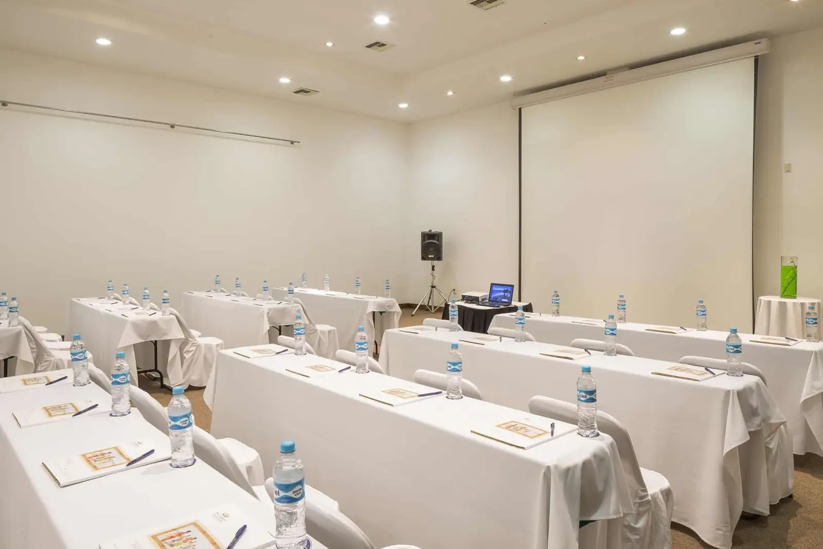 grand-palladium-vallarta-resort-spa-sala-de-reuniones-2