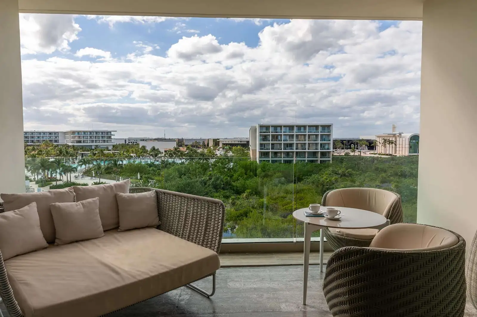 GP-Costa-Mujeres-Loft-Suite-Jacuzzi-Terrace-vista2