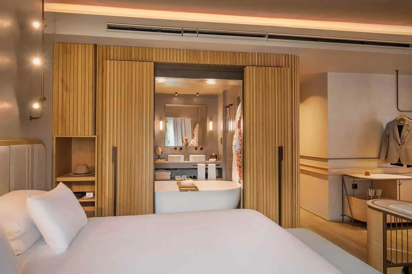 Only-YOU-Hotel-Malaga-Junior-Suite-OY-Love-7