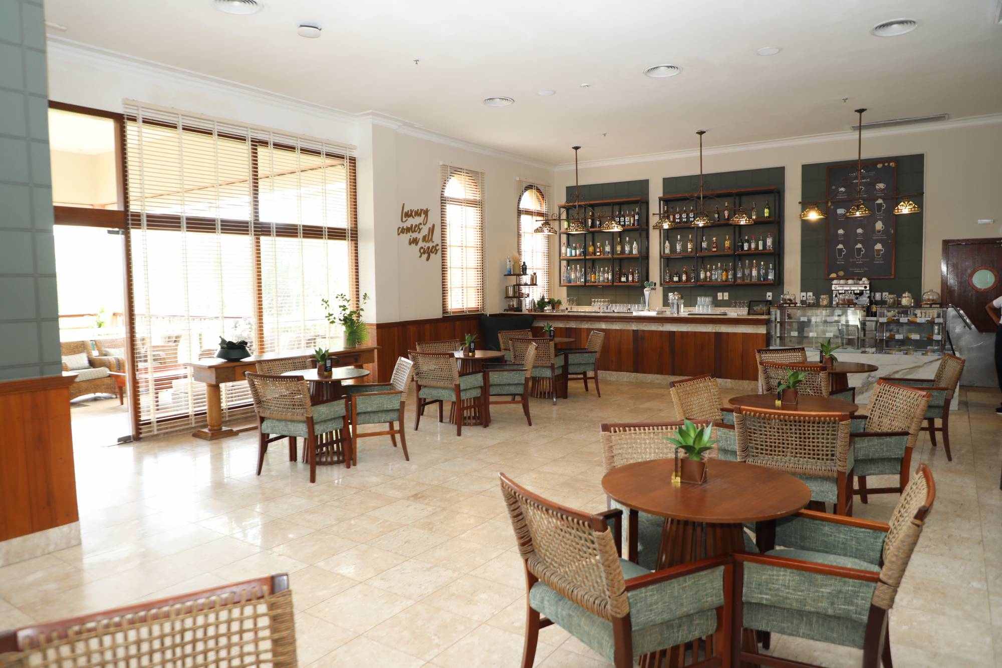 grand palladium imbassai bosa nova lounge