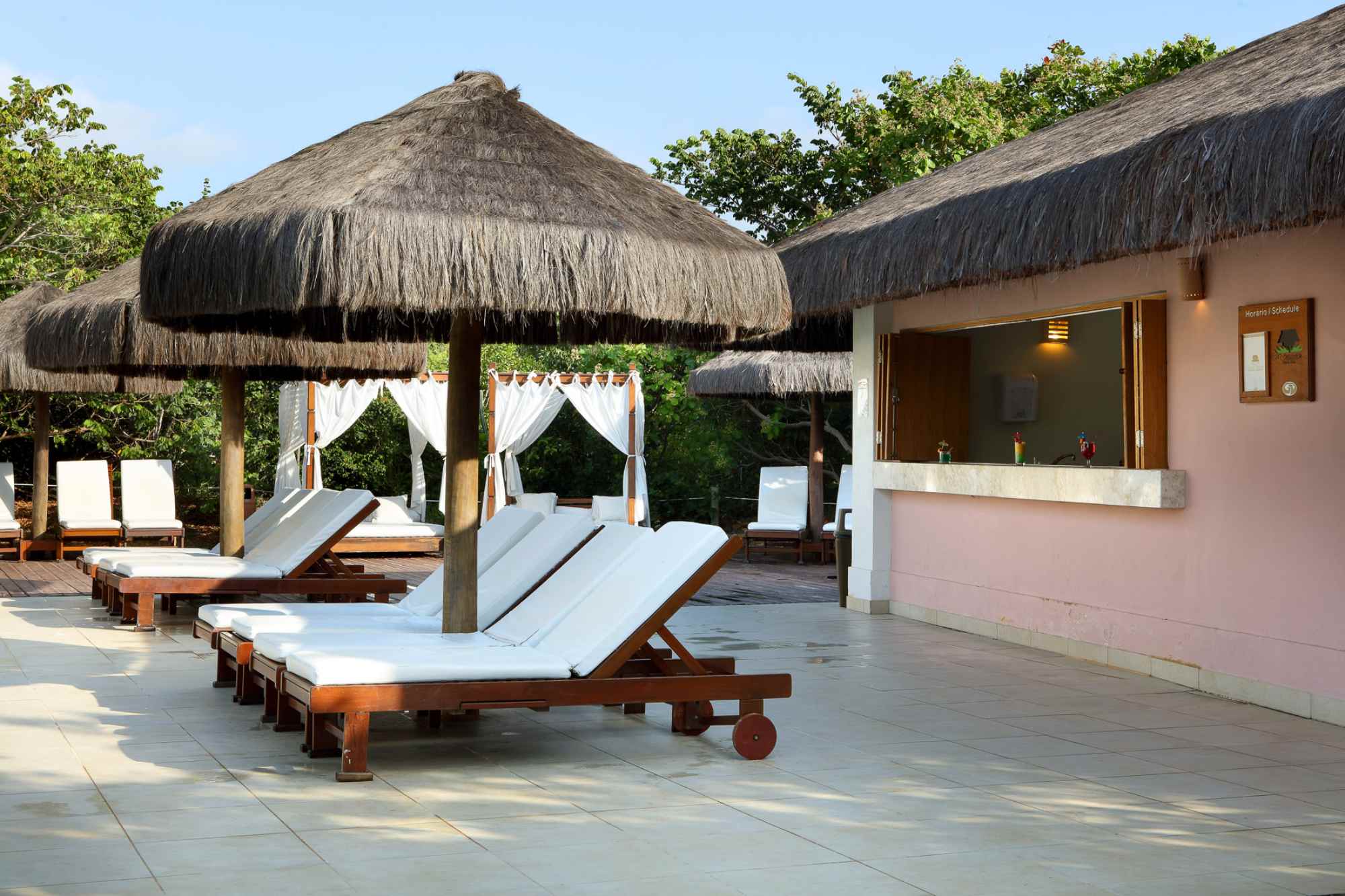 Family Selection Es Niu Pool Bar