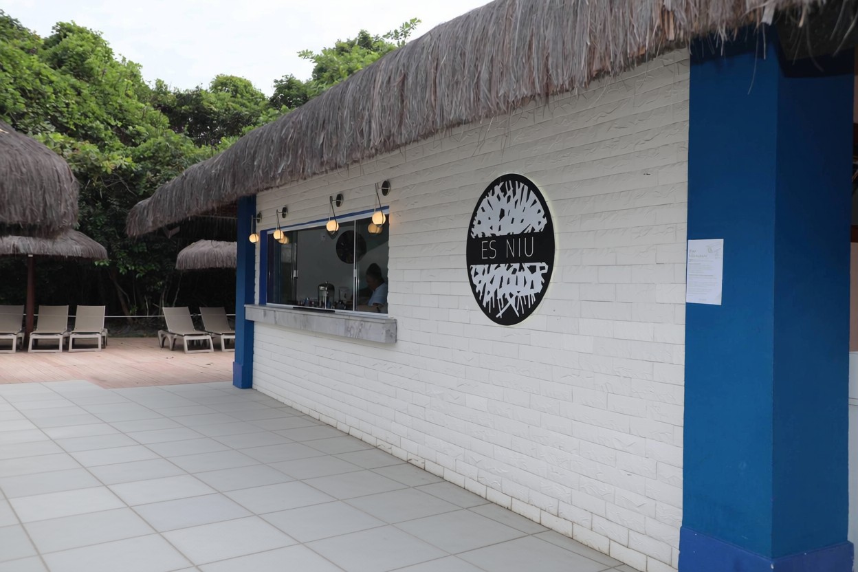 Family Selection Es Niu Pool Bar
