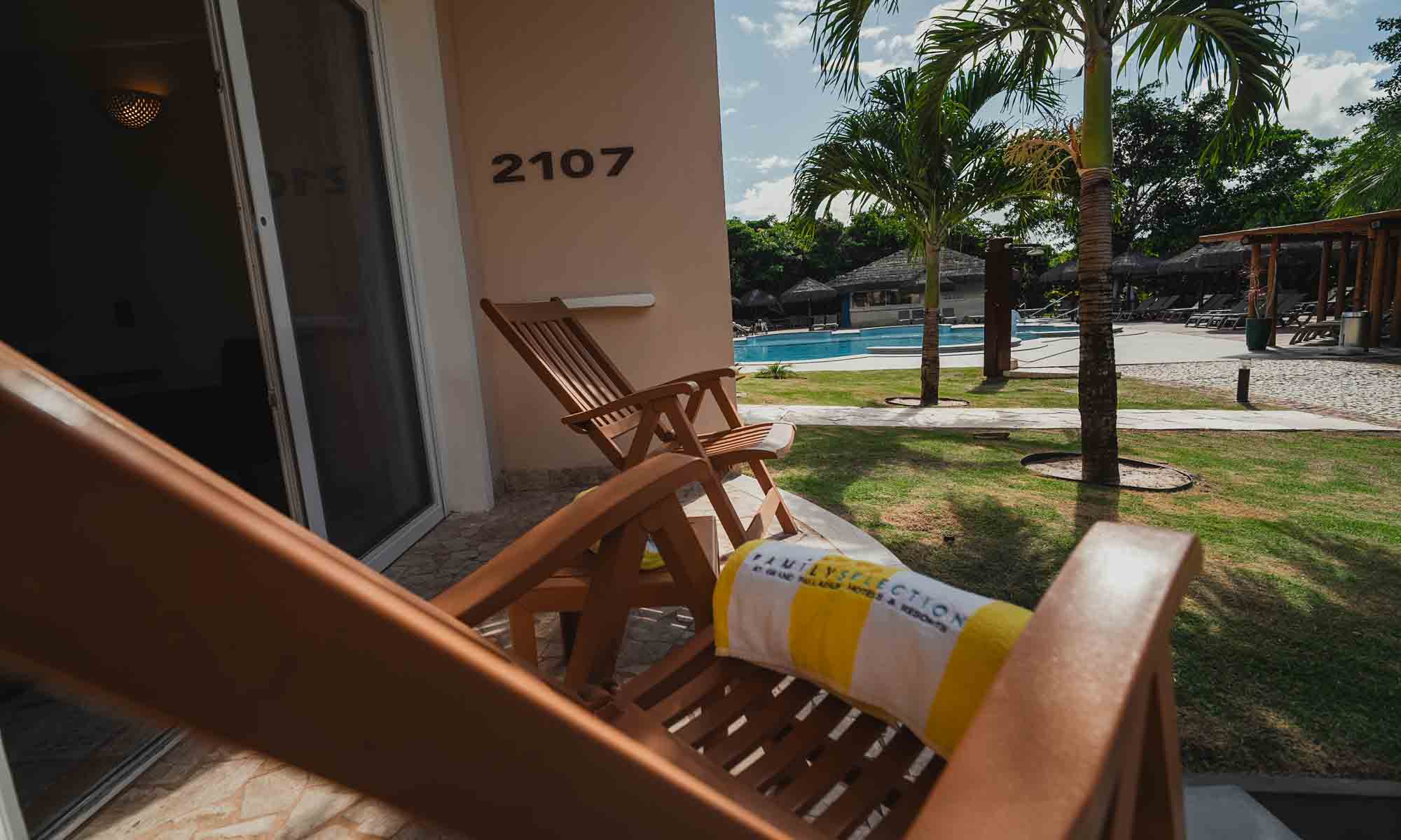 fs imbassai jr suite pool access