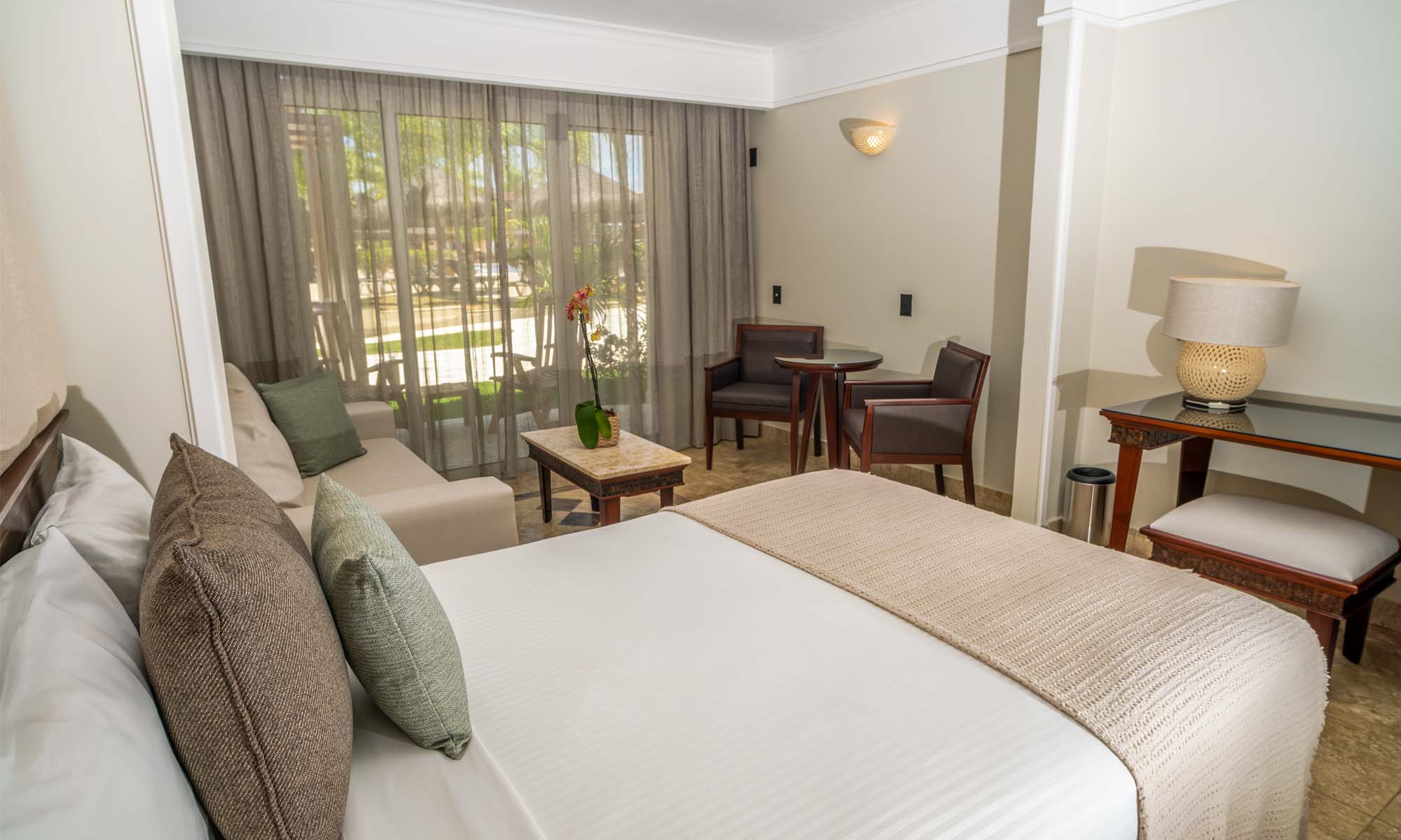 The Signature Llevel at Grand Palladium Imbassai Resort Junior Suite Pool Access