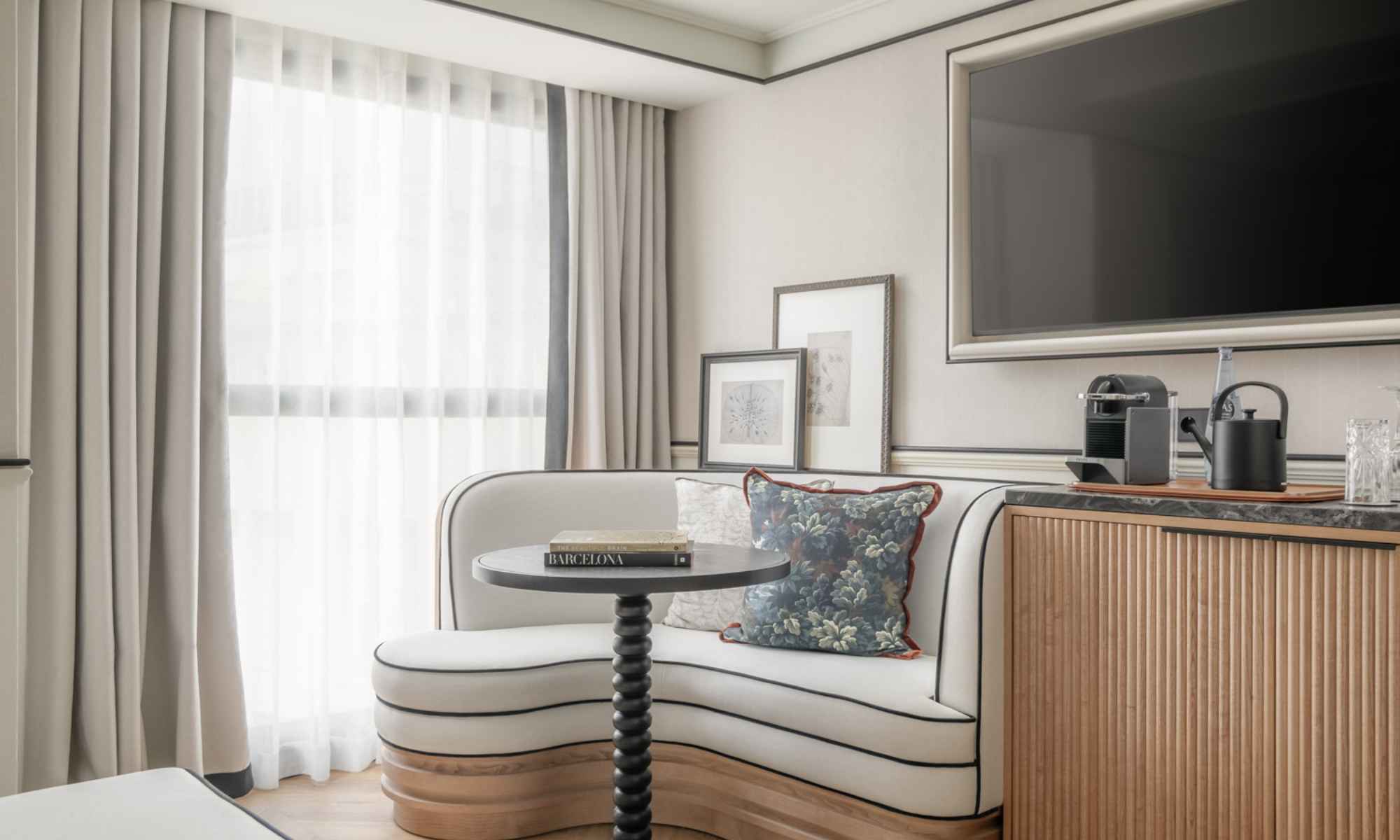superior room