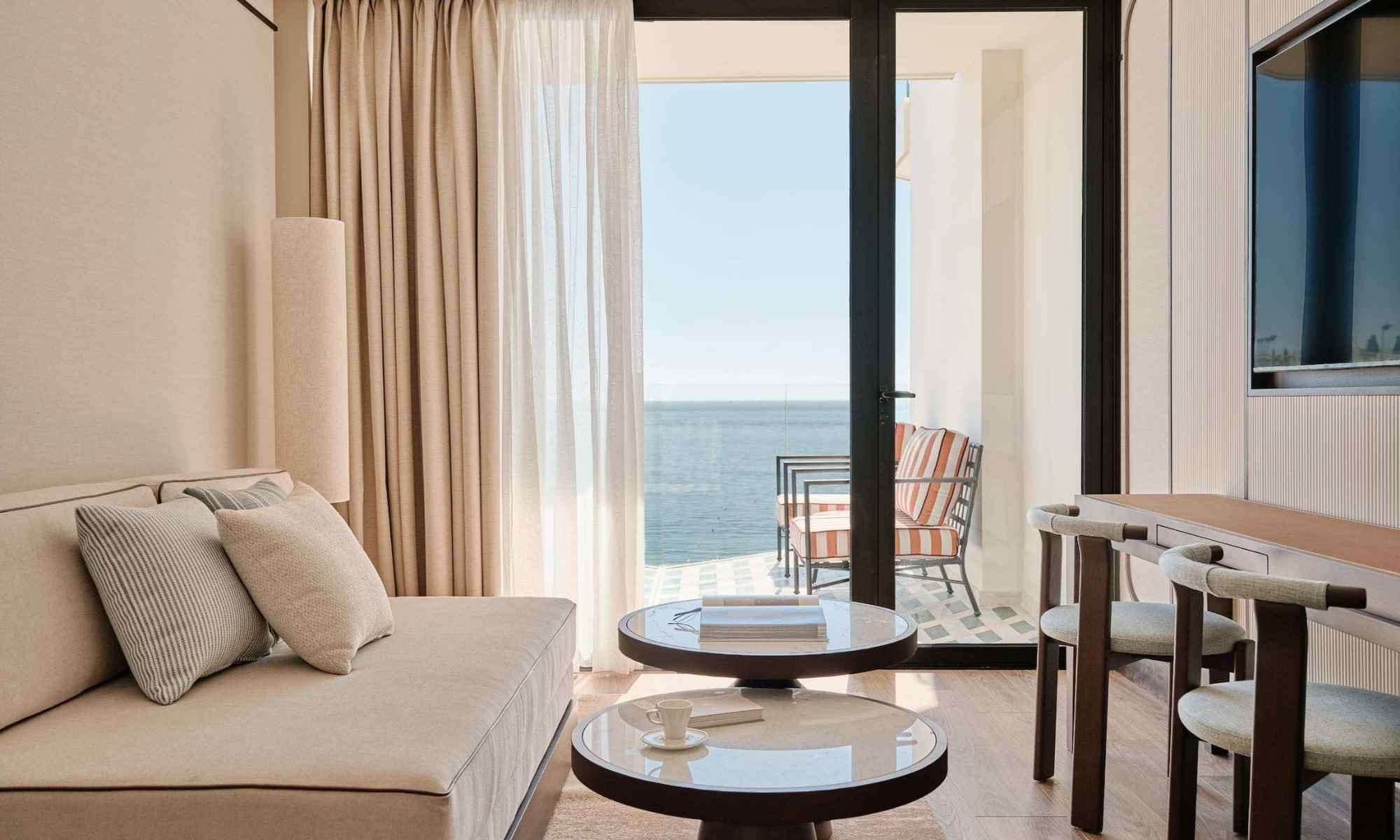 premium-comfort-suite
