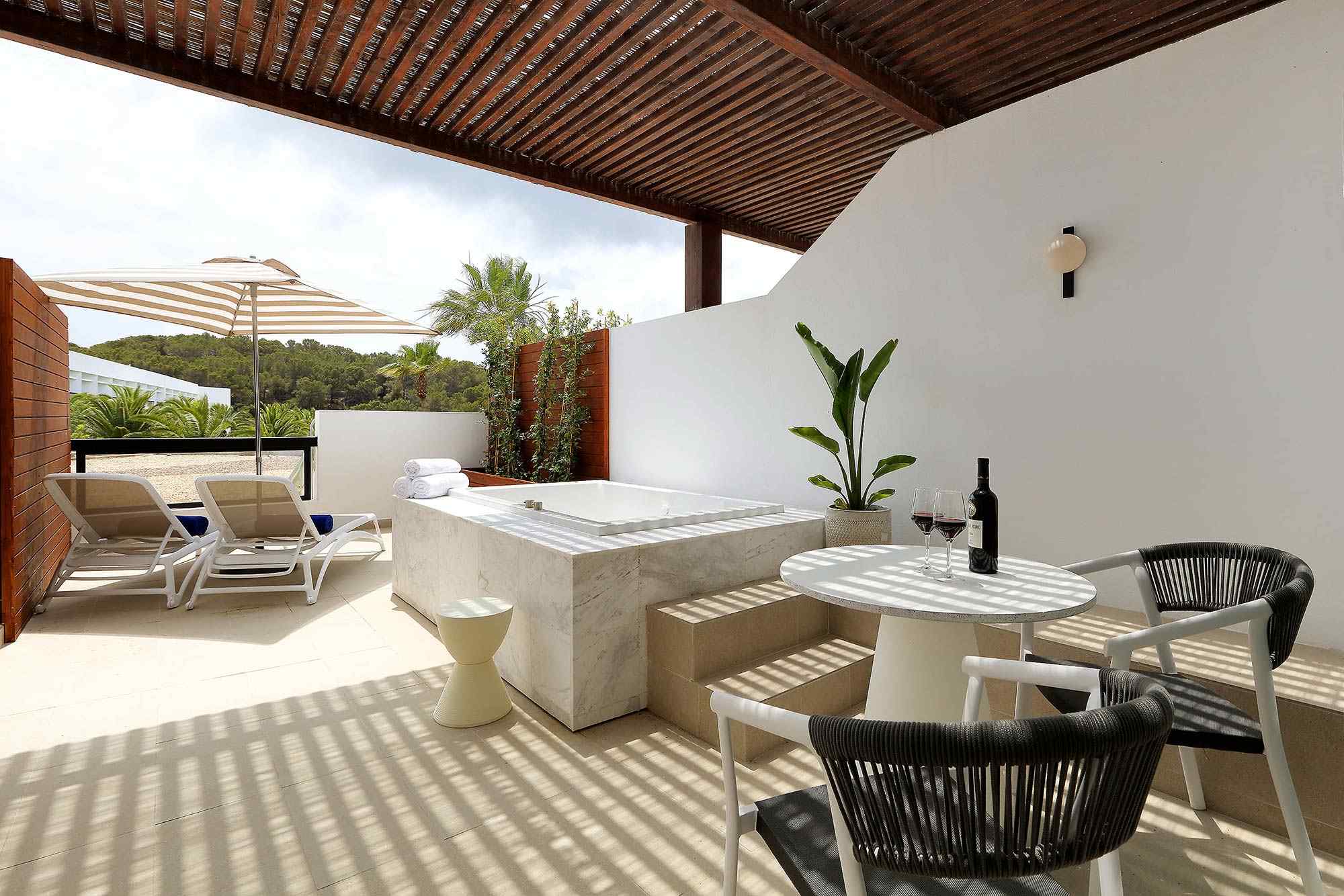 GP-IBZ-PALACE-HABITA-SUPERIOR-JACUZZI-TERRACE-04_MG_0018