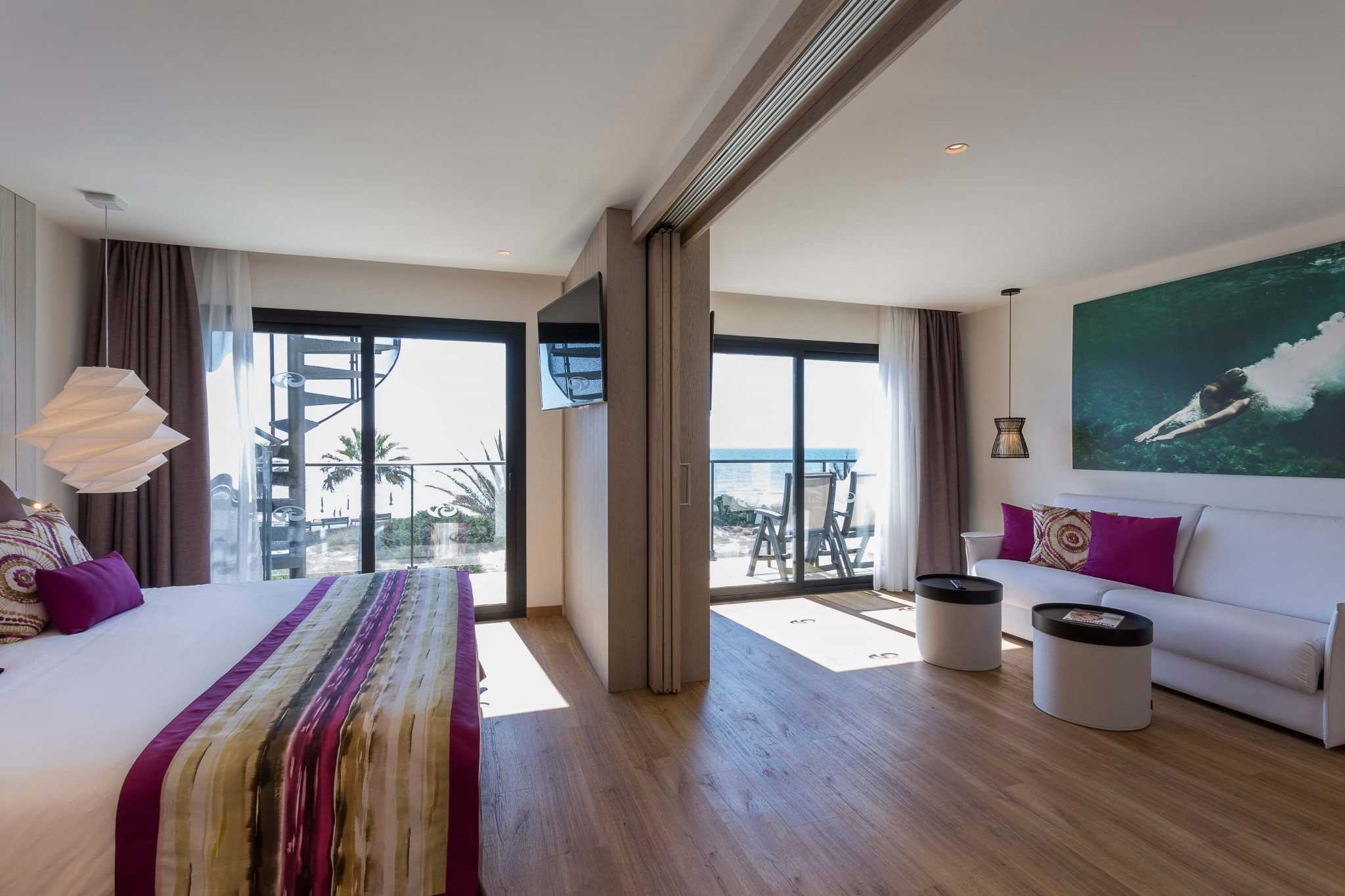 grand-palladium-white-island-suite6