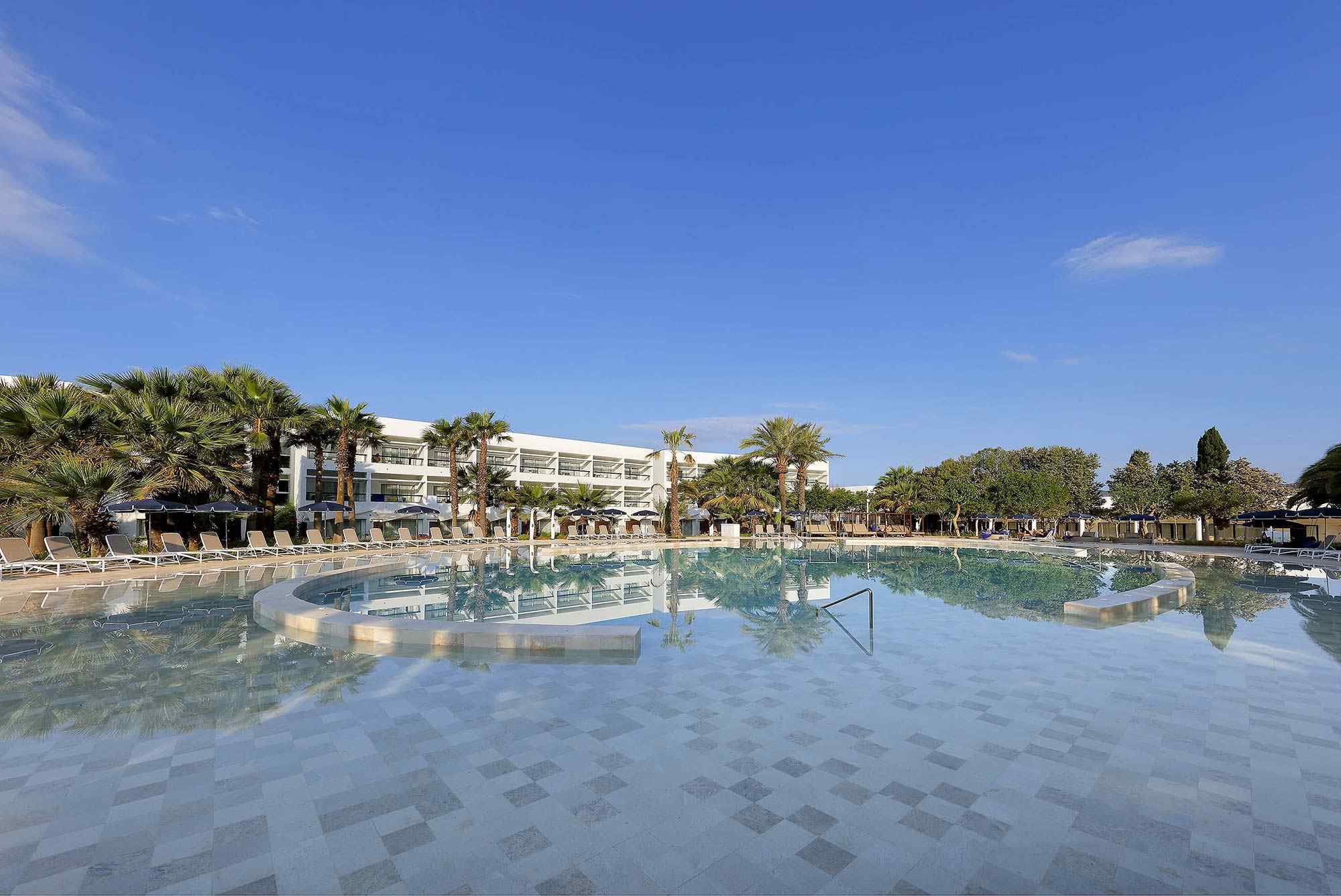Grand-Palladium-Palace-Ibiza-Resort-Spa-Piscinas2