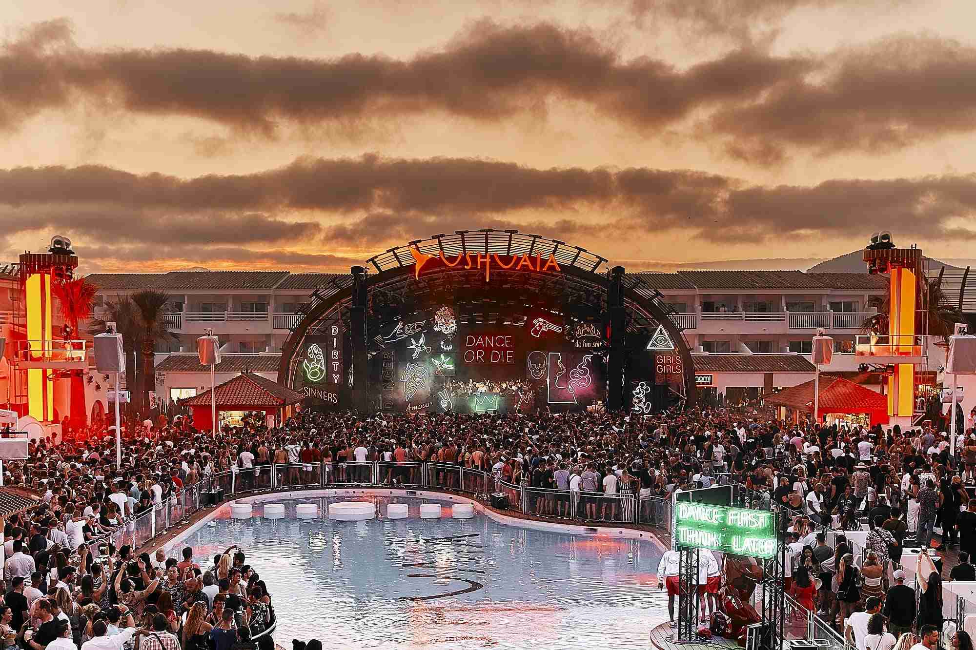 ushuaia_ibiza_beach_hotel_vista_general_escenario
