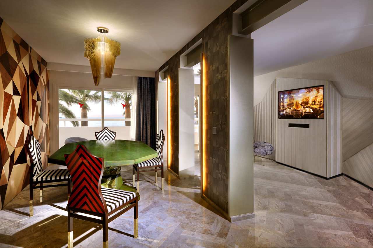 Ushuaia-Ibiza-Beach-Hotel-Oh-my-god-suite-2