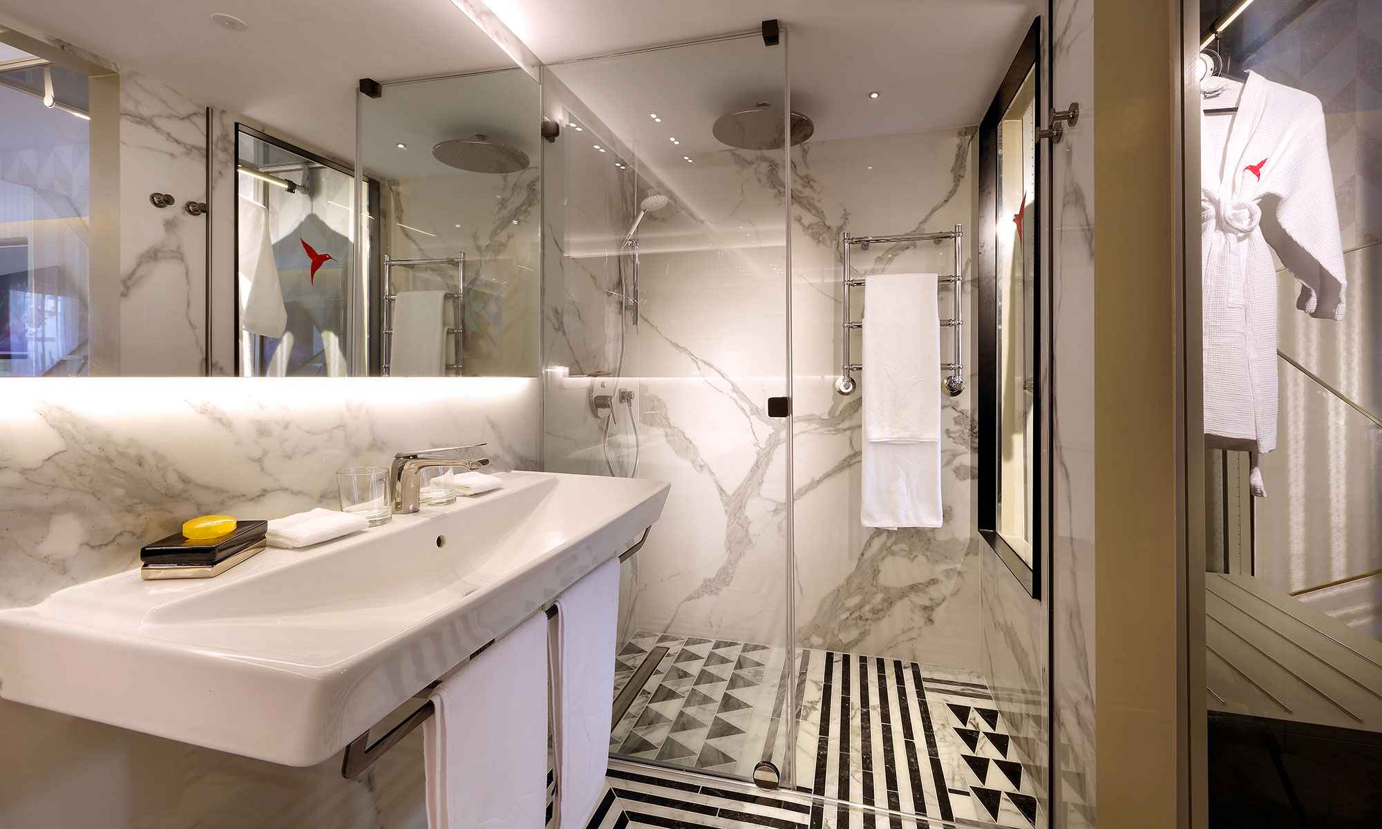 ushuaia-ibiza-beach-hotel-party-all-night-long2