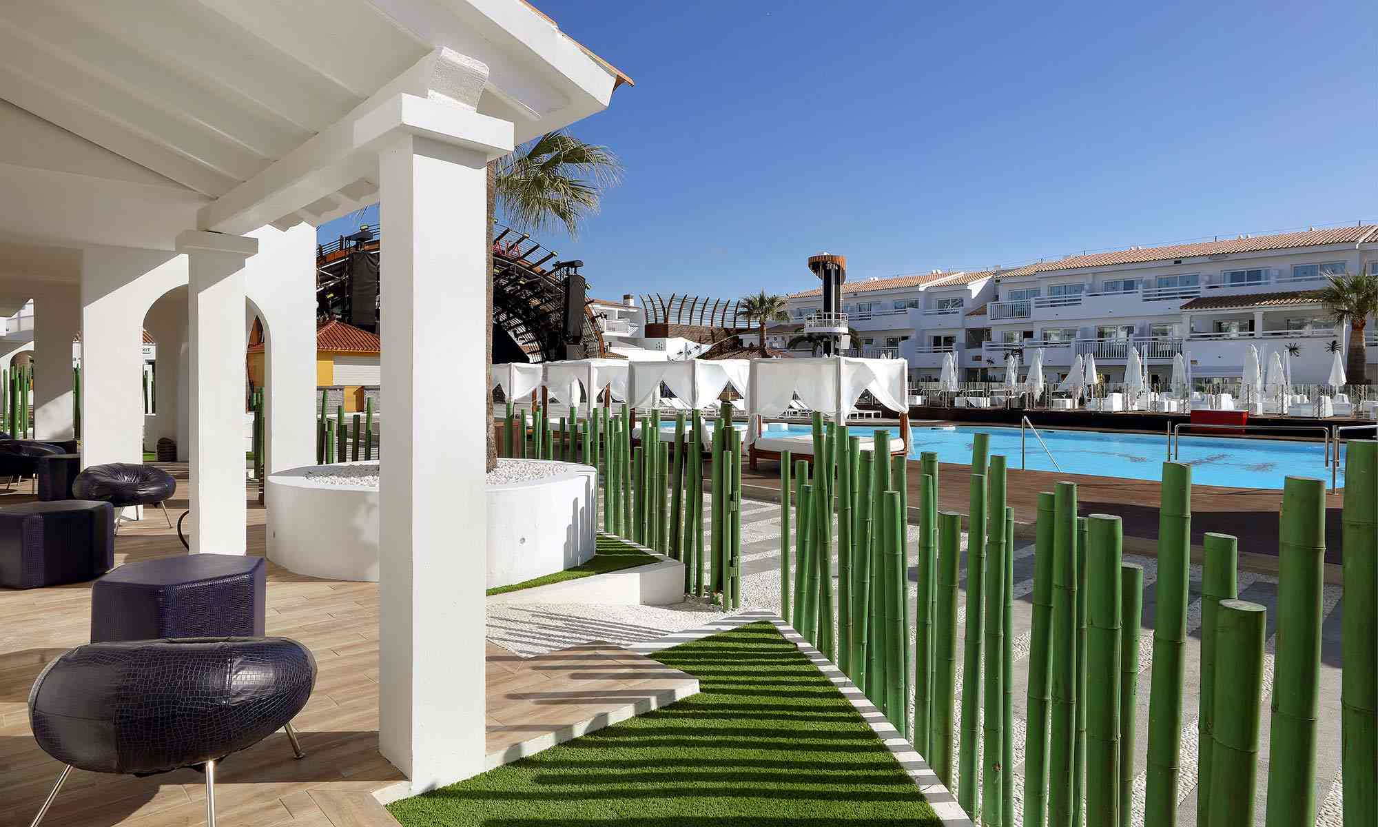 ushuaia-ibiza-beach-hotel-party-all-night-long3