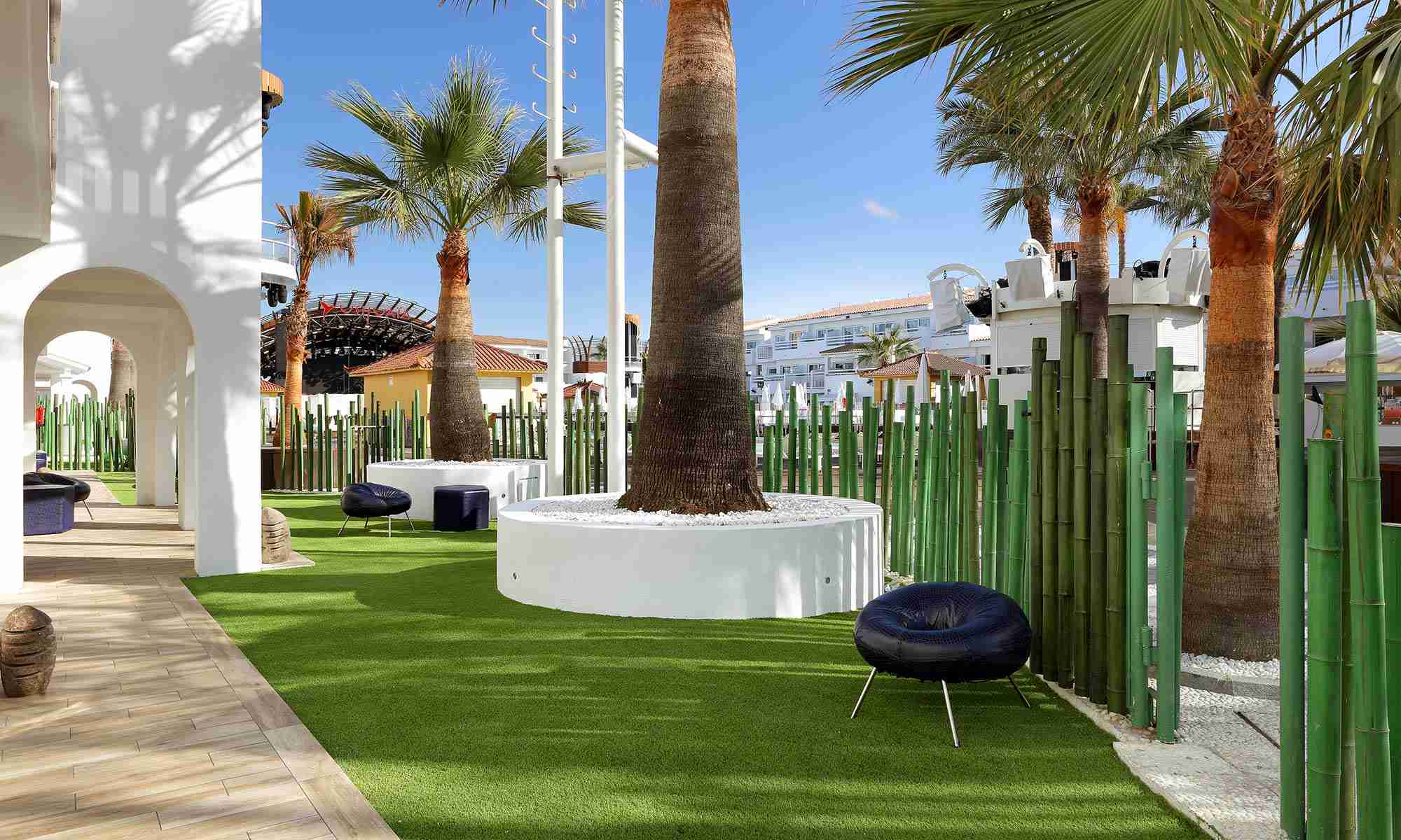 ushuaia-ibiza-beach-hotel-party-all-night-long7