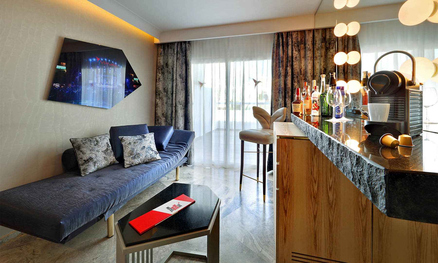 ushuaia-ibiza-beach-hotel-superior-party-view4