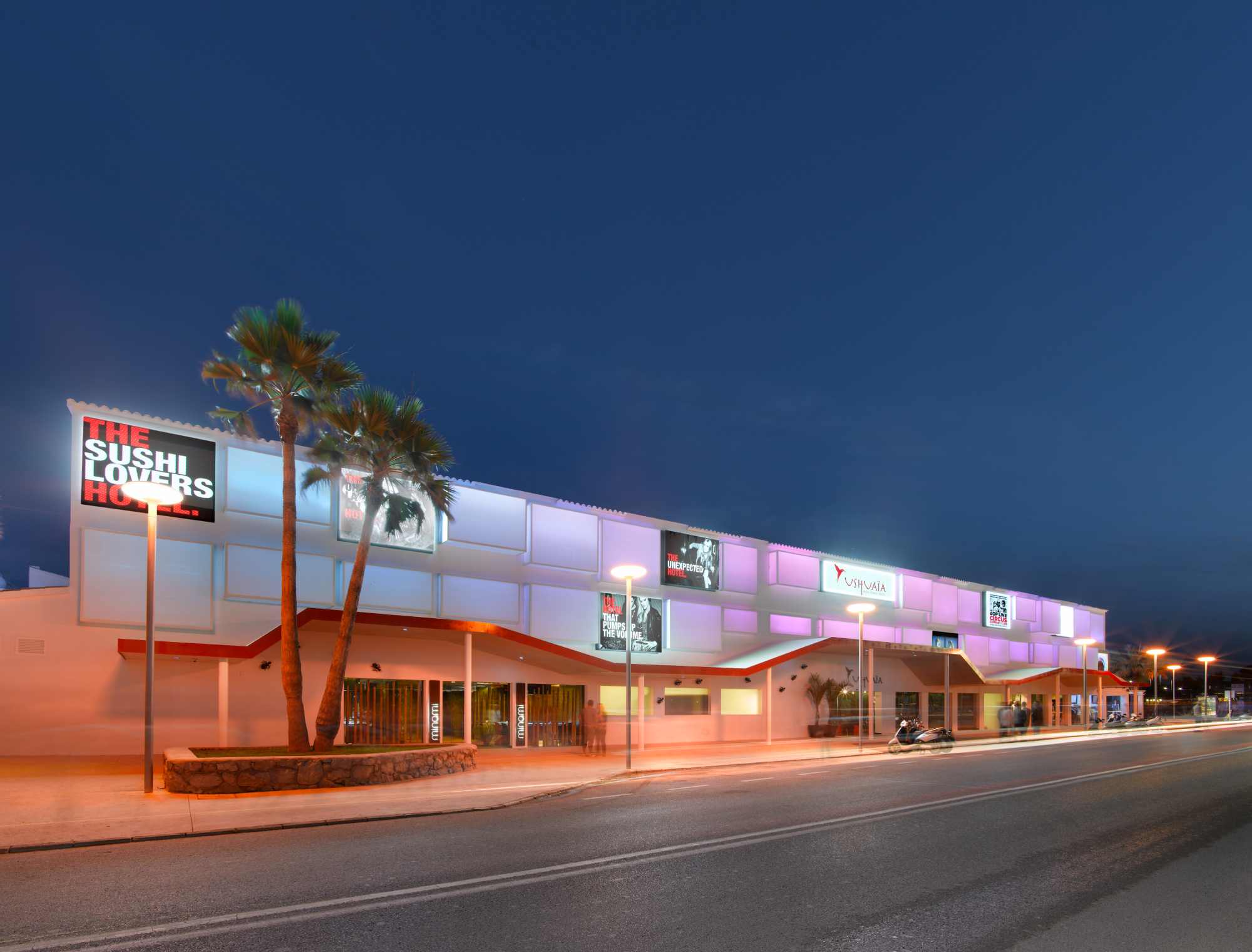 ushuaia-ibiza-beach-hotel-tienda-fachada-1.jpg