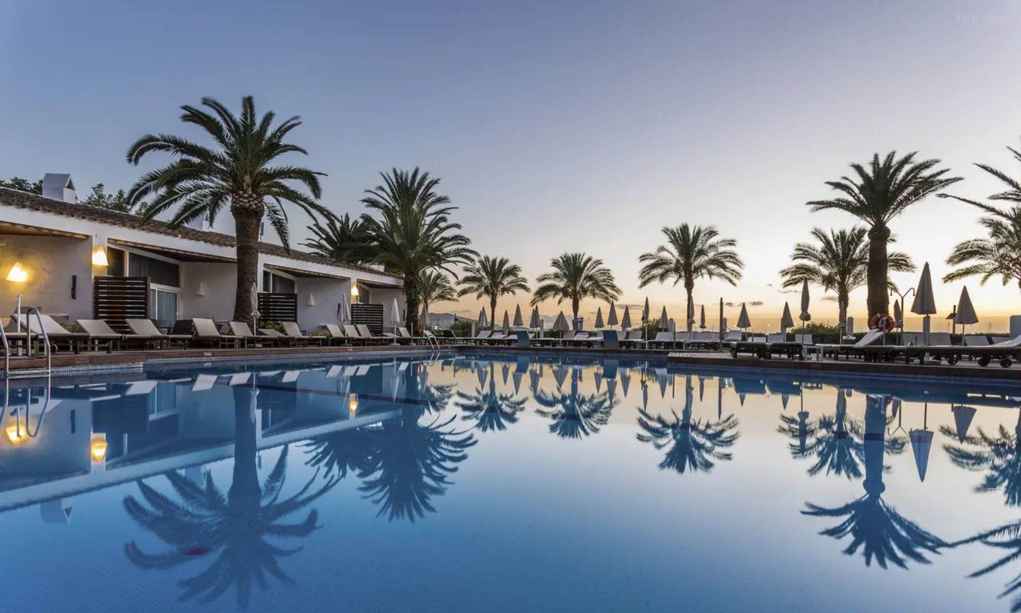 Only YOU Hotel Ibiza piscina