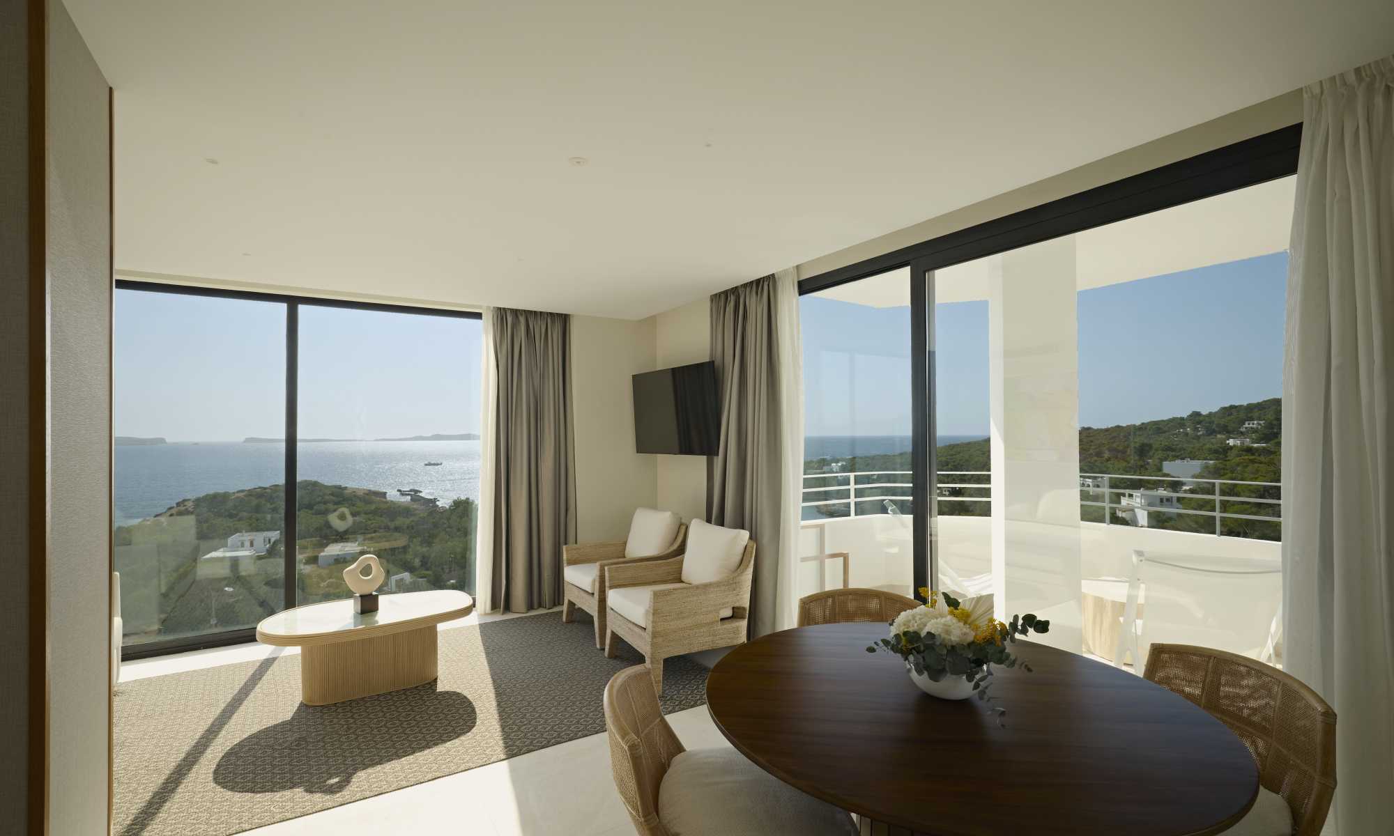 Signature-Level-TRS-Ibiza-Hotel-Presidential-Suite-6