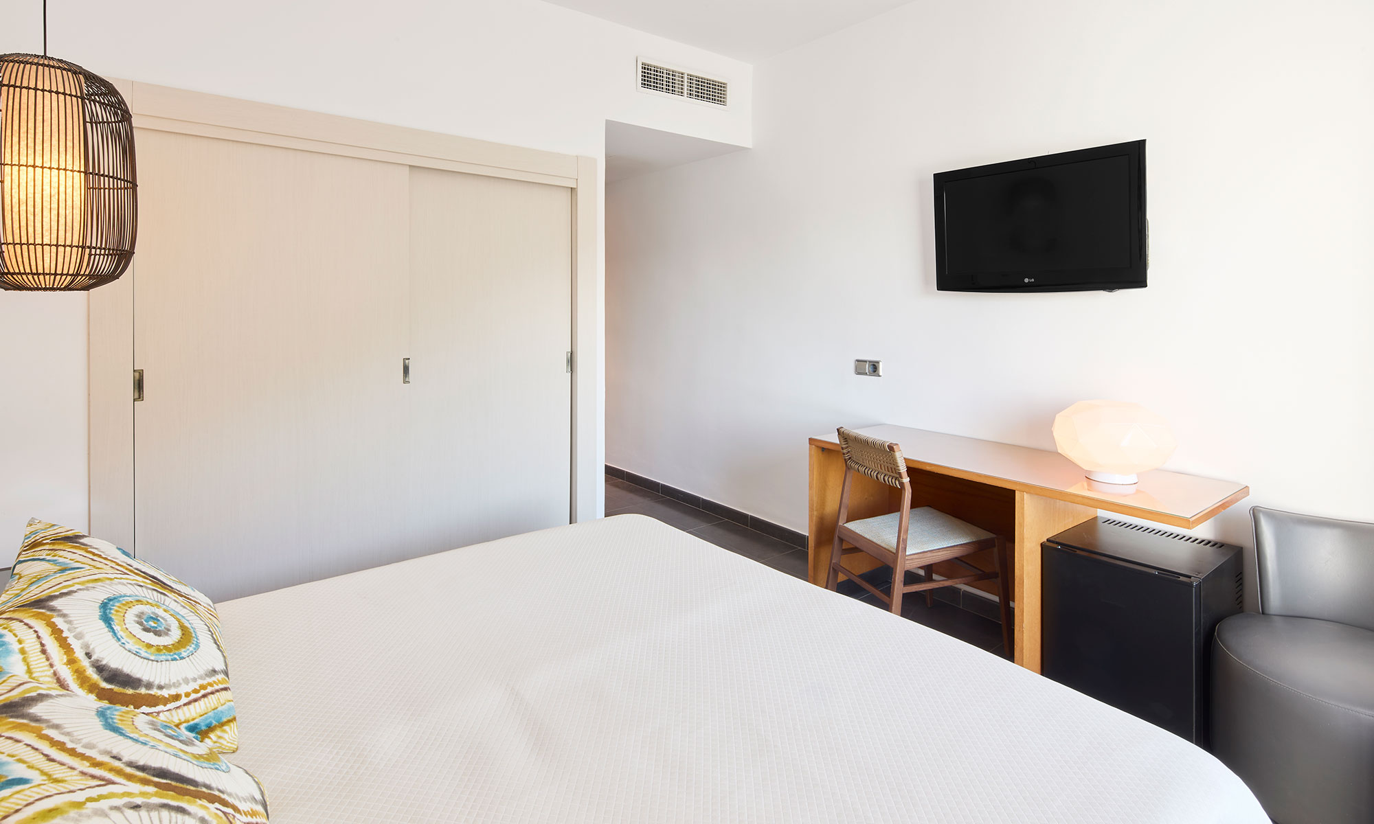 palladium-cala-llonga-deluxe-sea-view-3