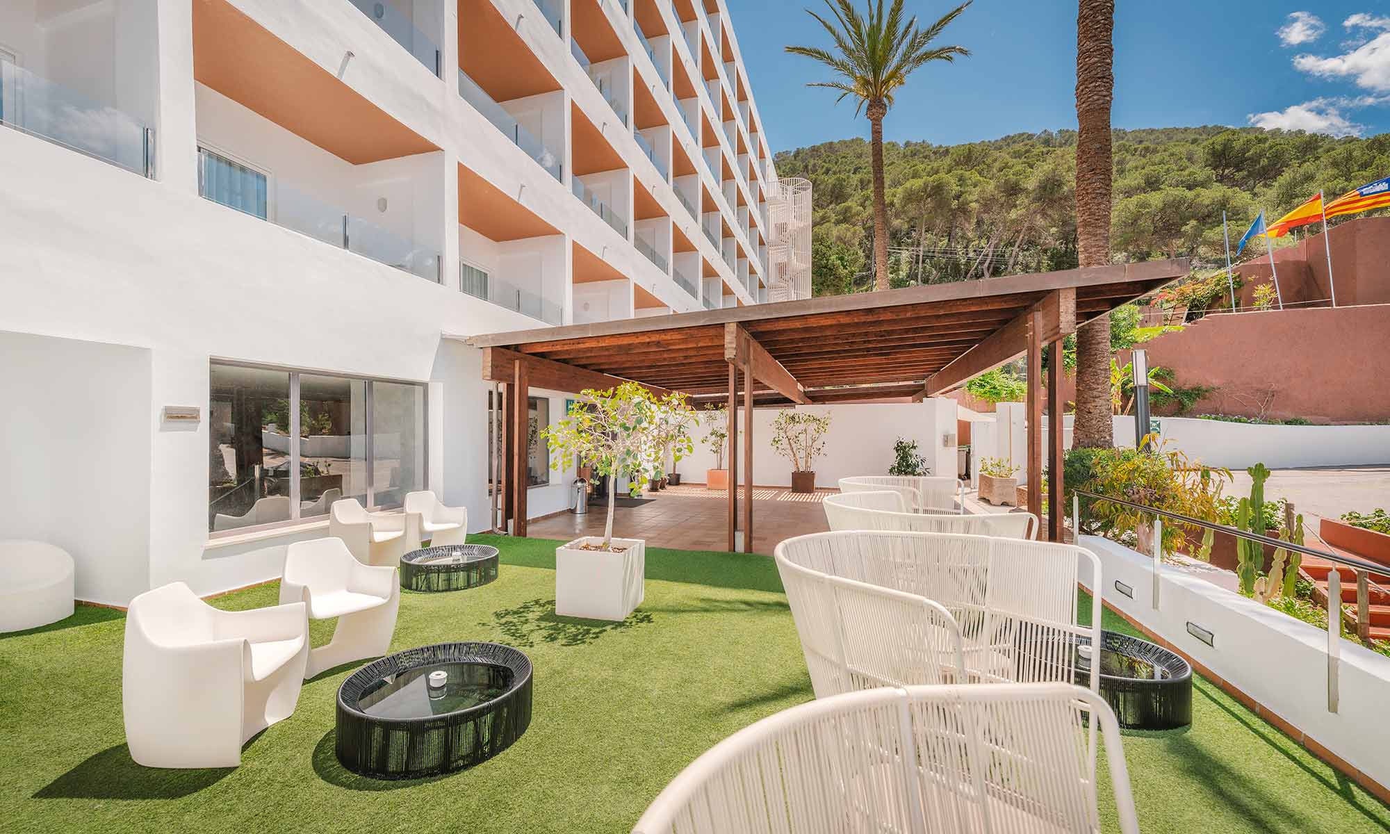 palladium hotel cala llonga terraza