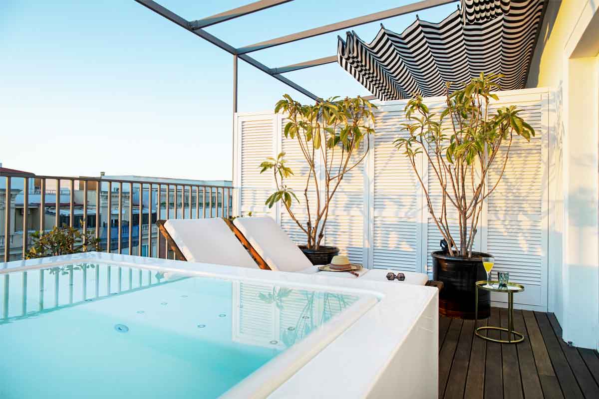 BHM_COUTURE_1200x800_01_LIFESTYLE_REV00