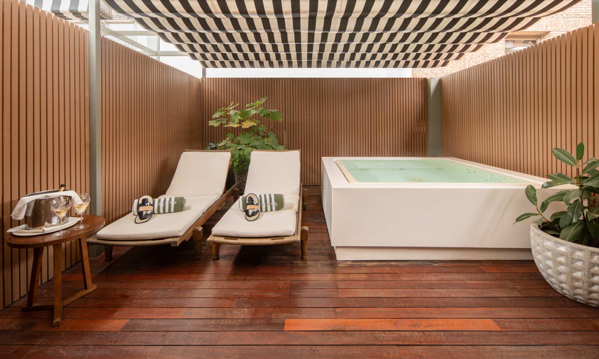 BLESS Madrid BLESS Wellbeing Terrace Villa with jacuzzi