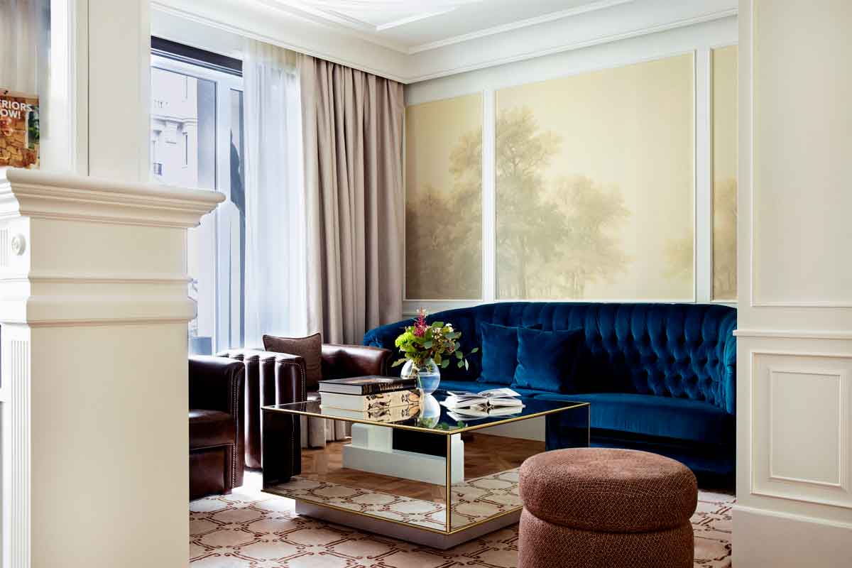 BHM_BLESS_YOUR_DIVINITY_SUITE_1200x800_03_PRODUCTO_REV00