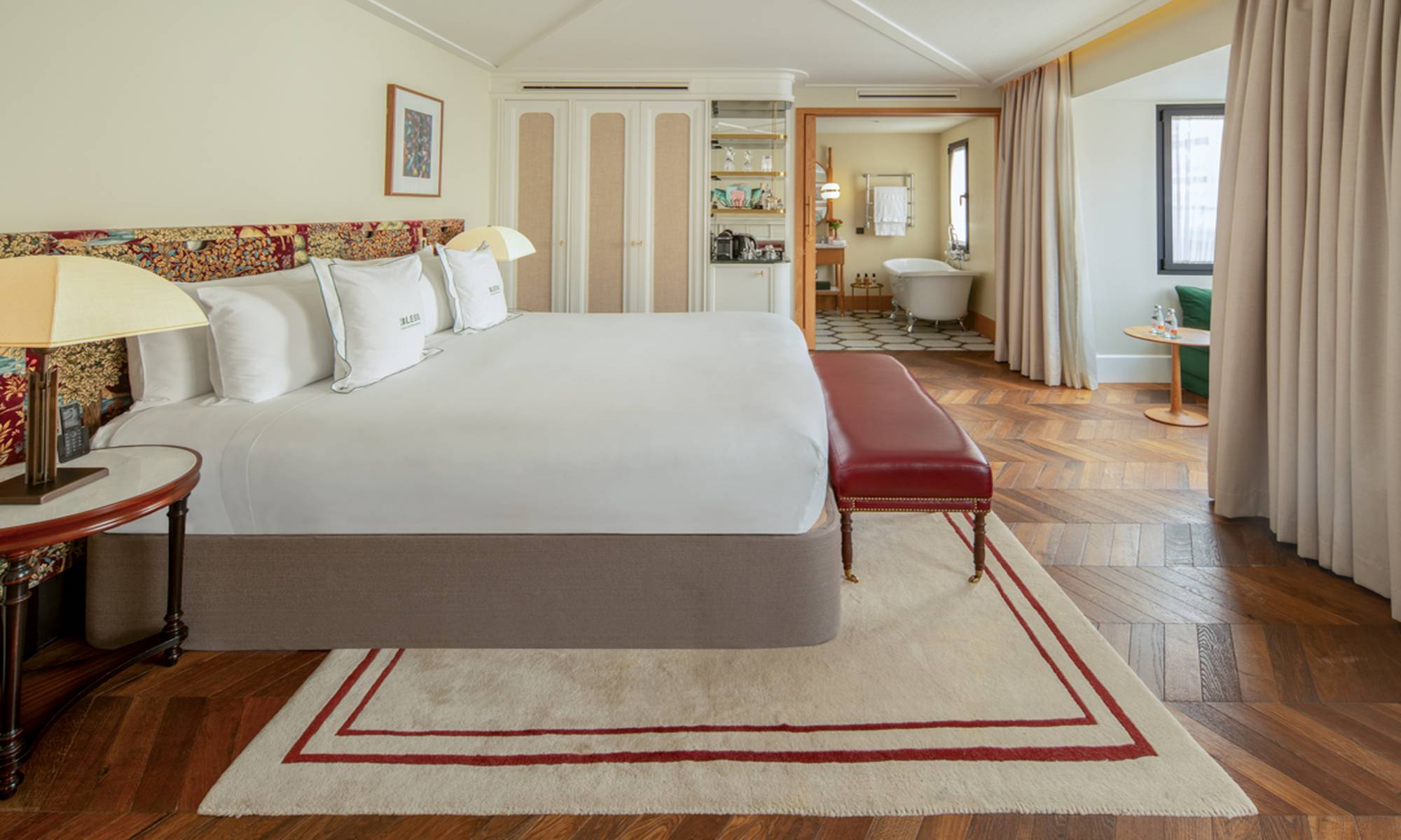BLESS Madrid Premium room