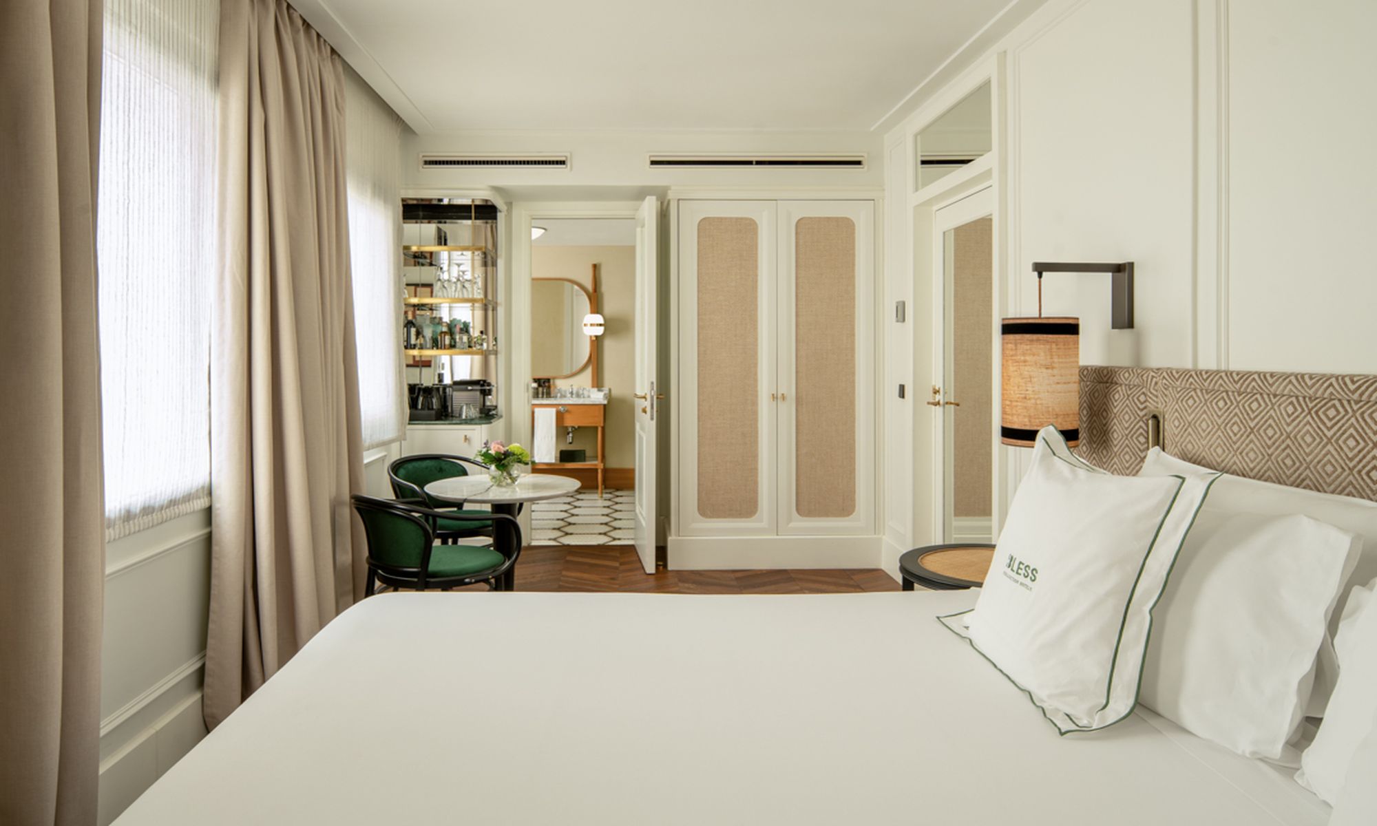 BLESS Madrid Superior room