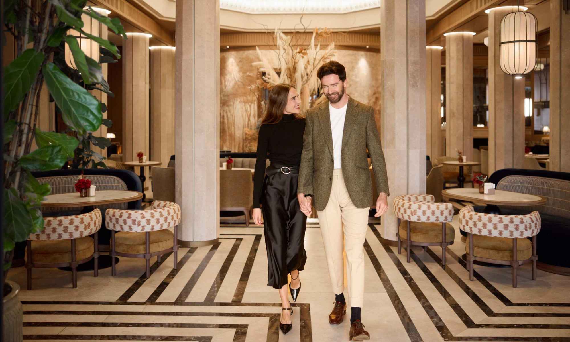 BLESS Madrid pareja lobby