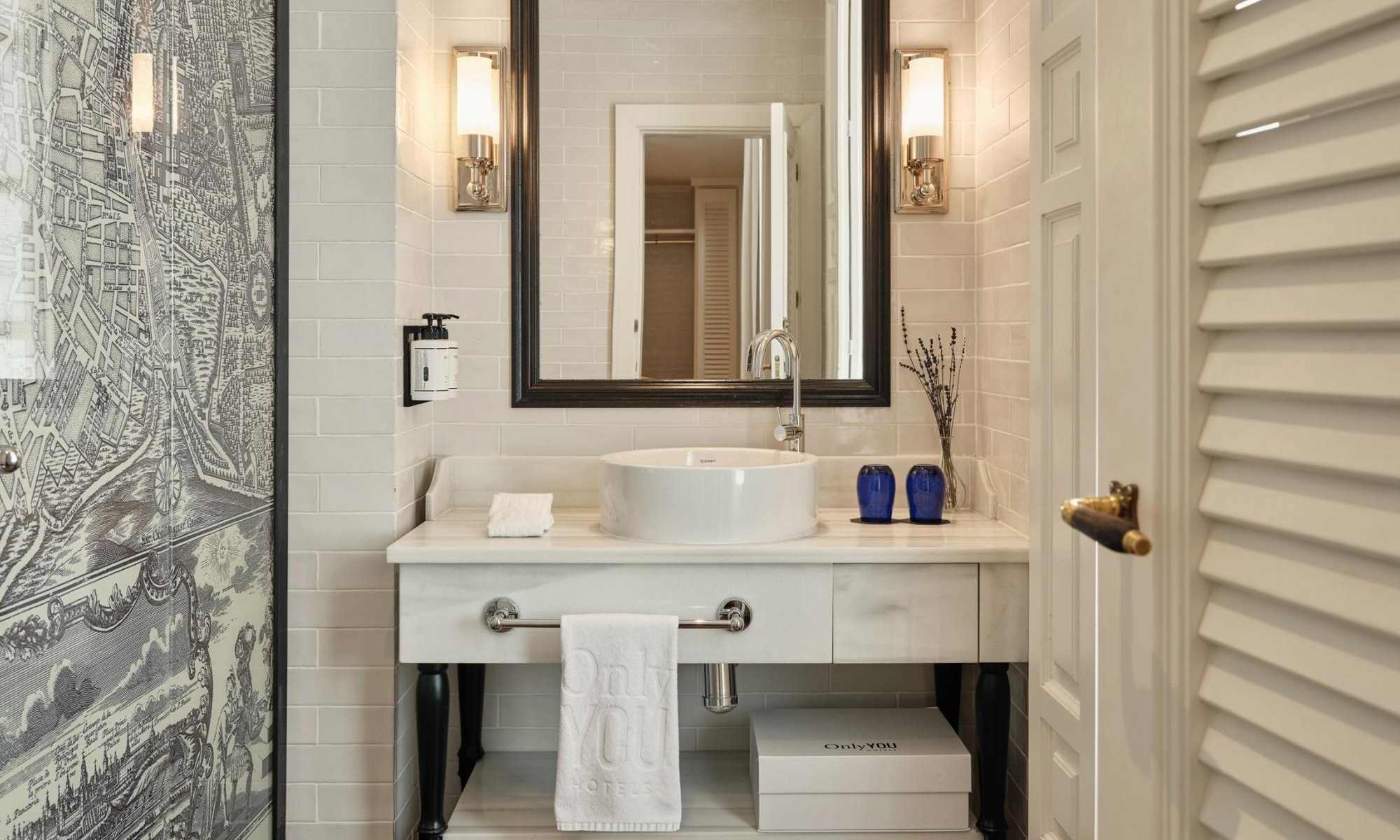 only-you-boutique-hotel-madrid-blue-suite-6