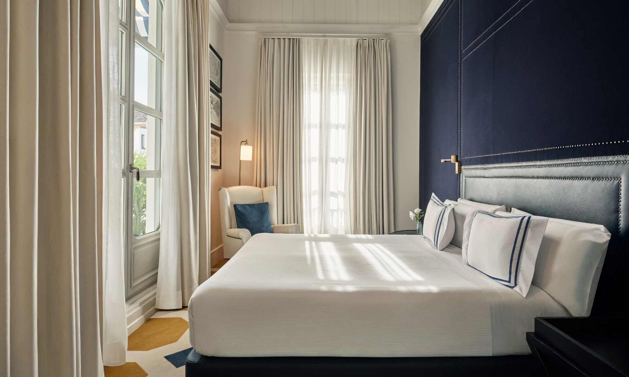 only-you-boutique-hotel-madrid-blue-suite-9