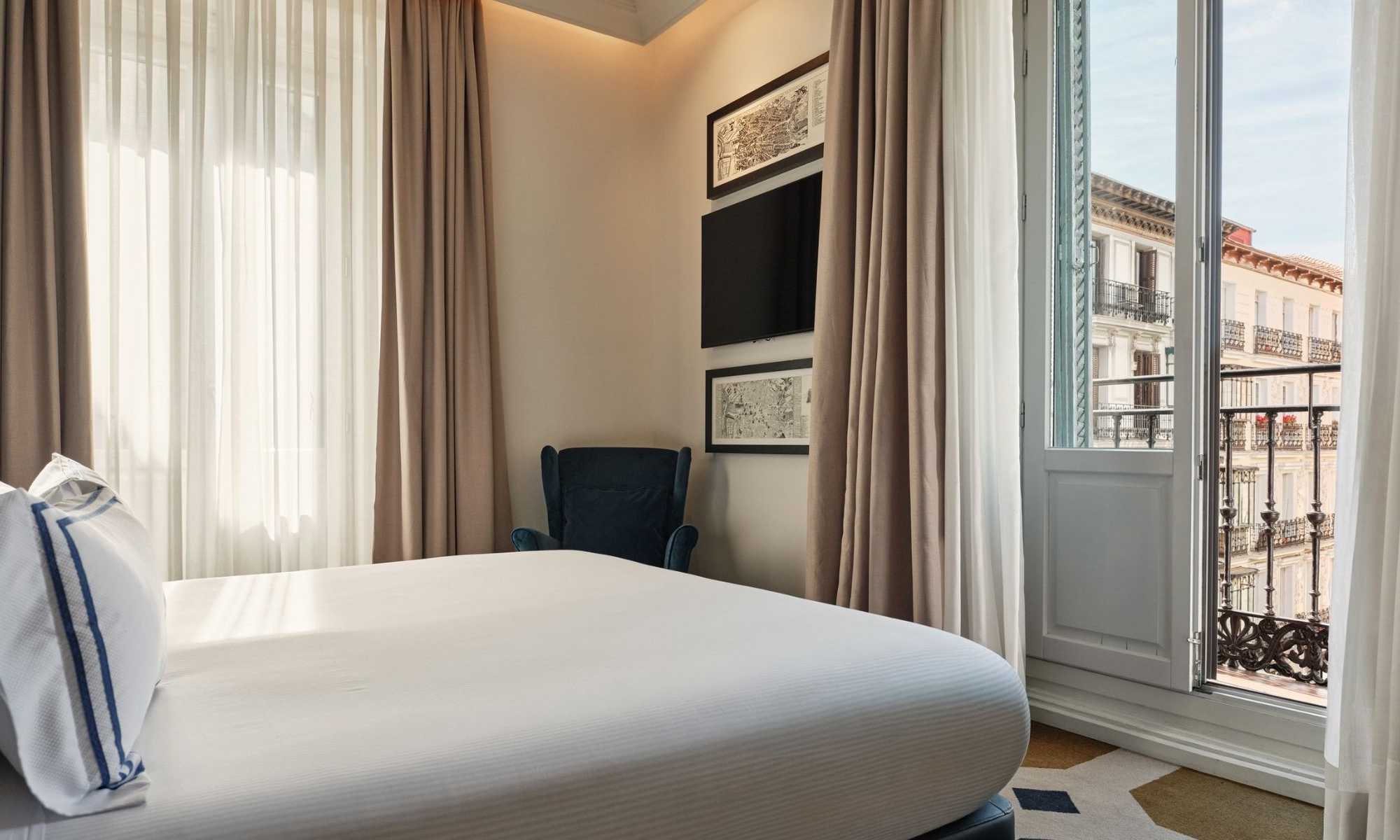 Only YOU Boutique Corner Suite