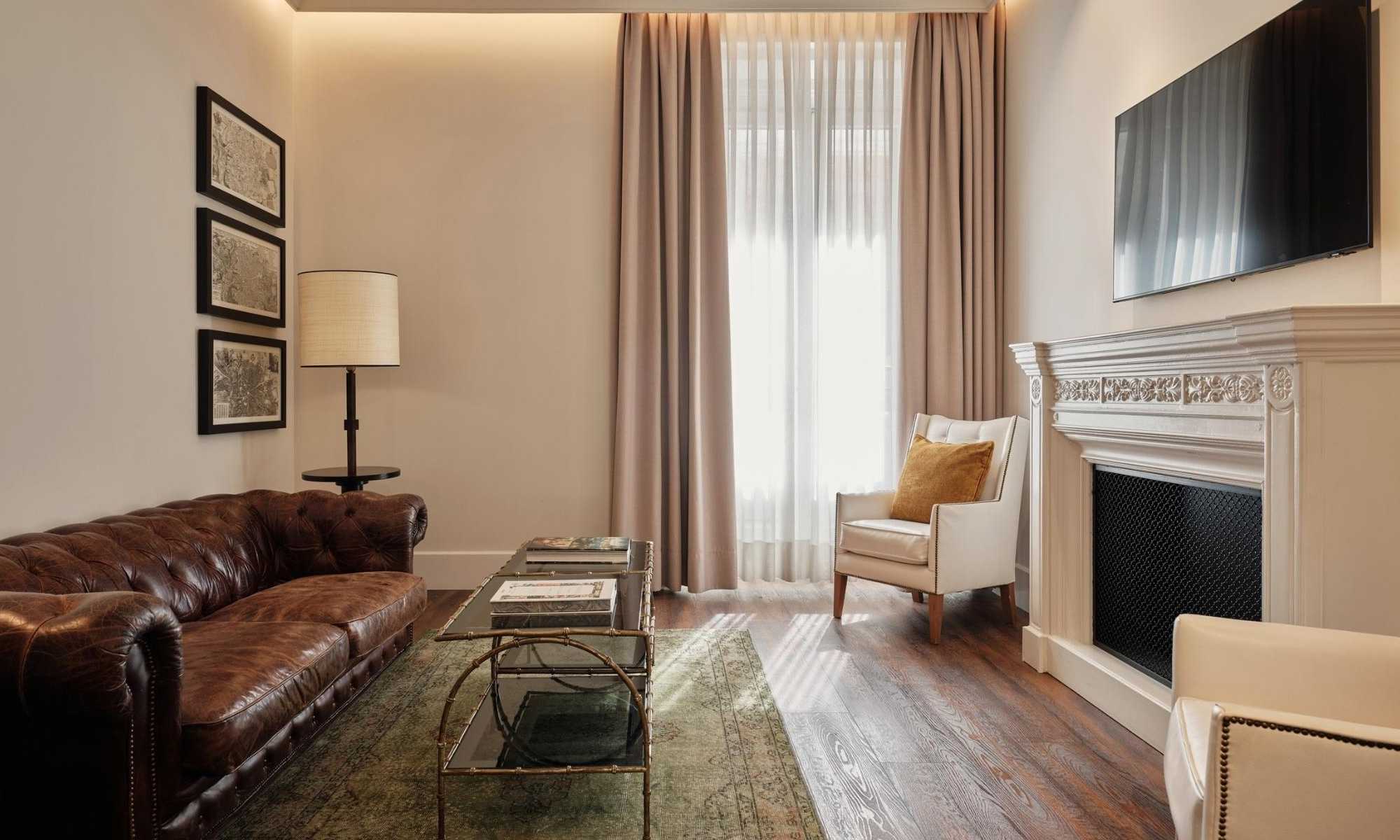 Only YOU Boutique Corner Suite