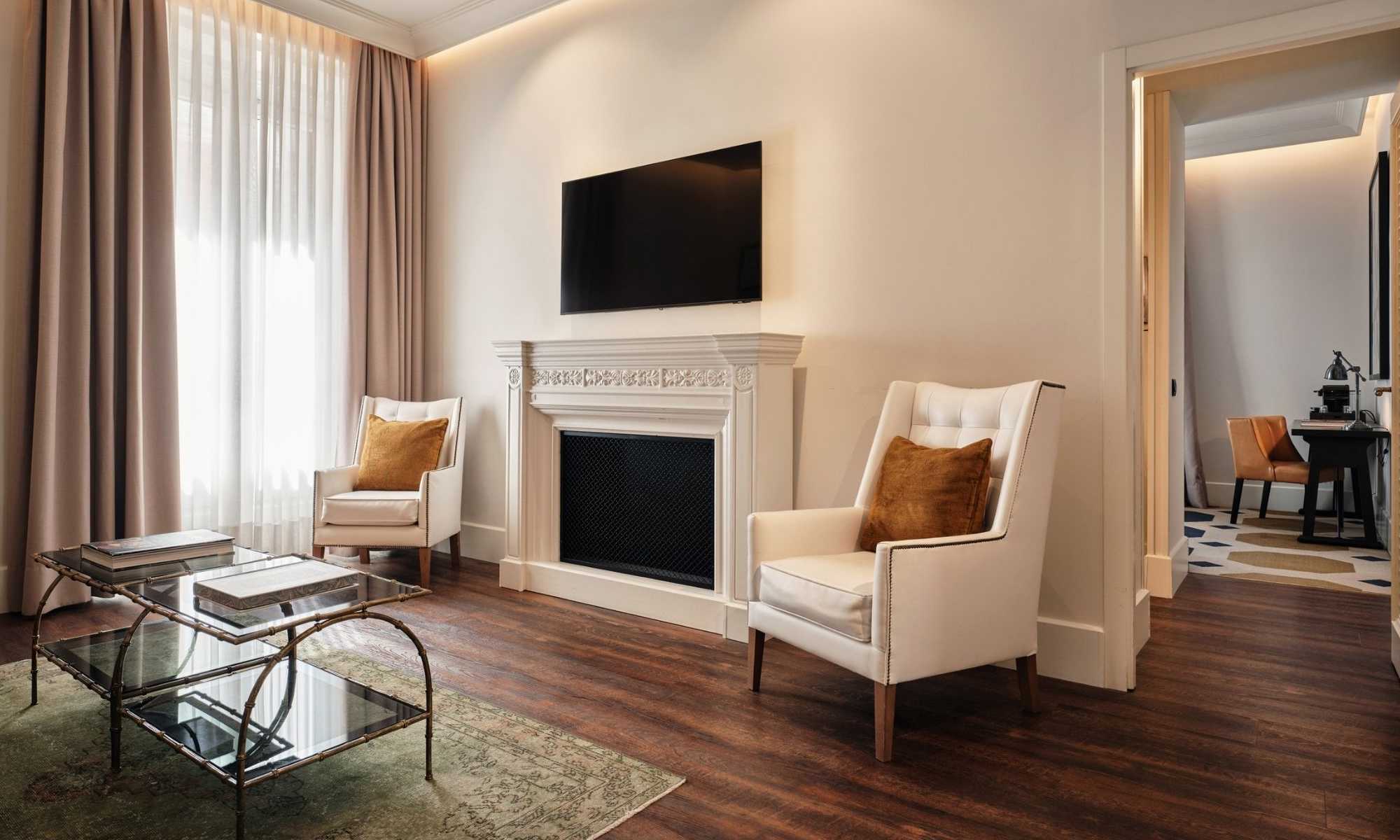 Only YOU Boutique Corner Suite