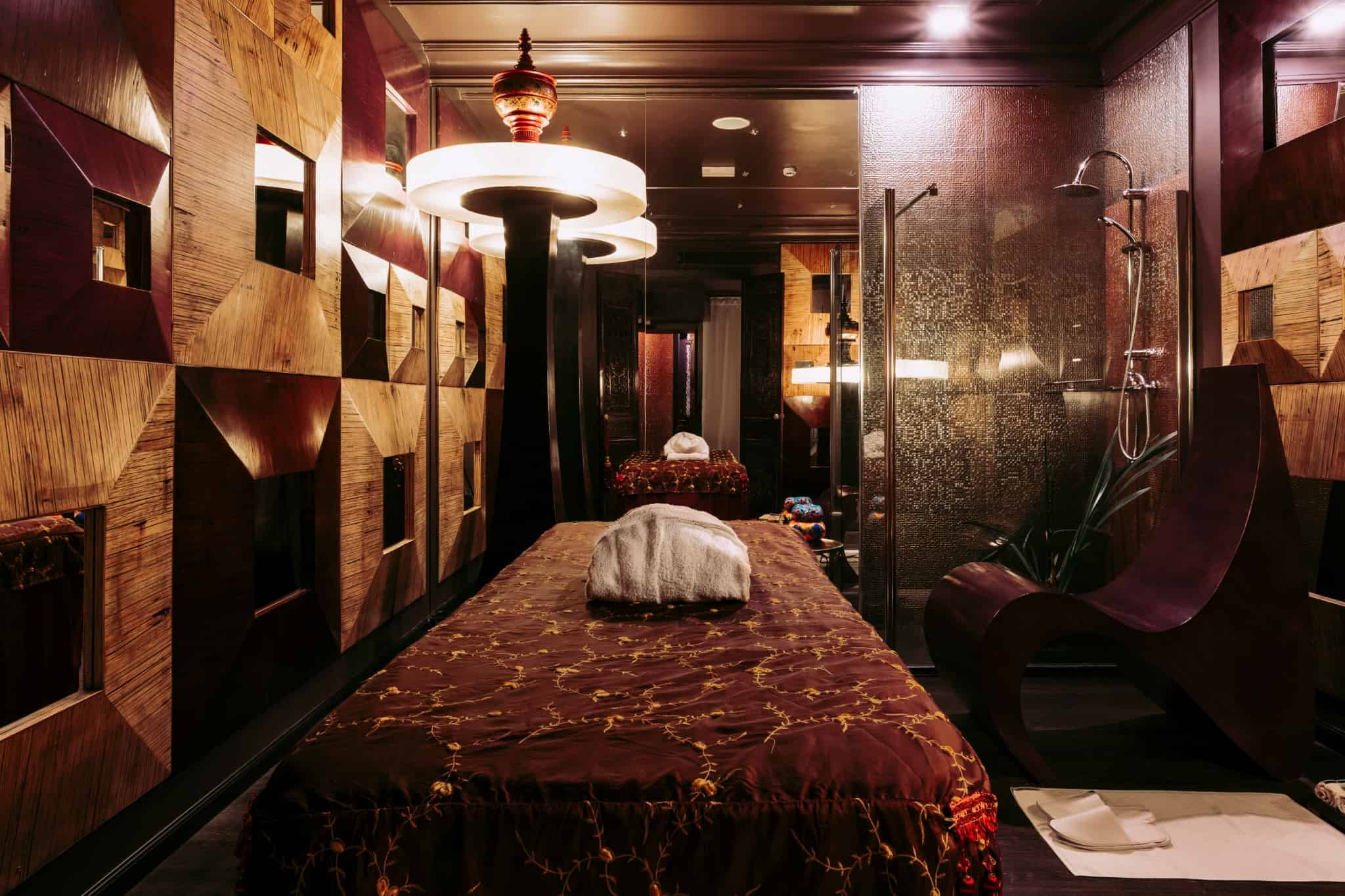 Only_You_Madrid_Thai_Room